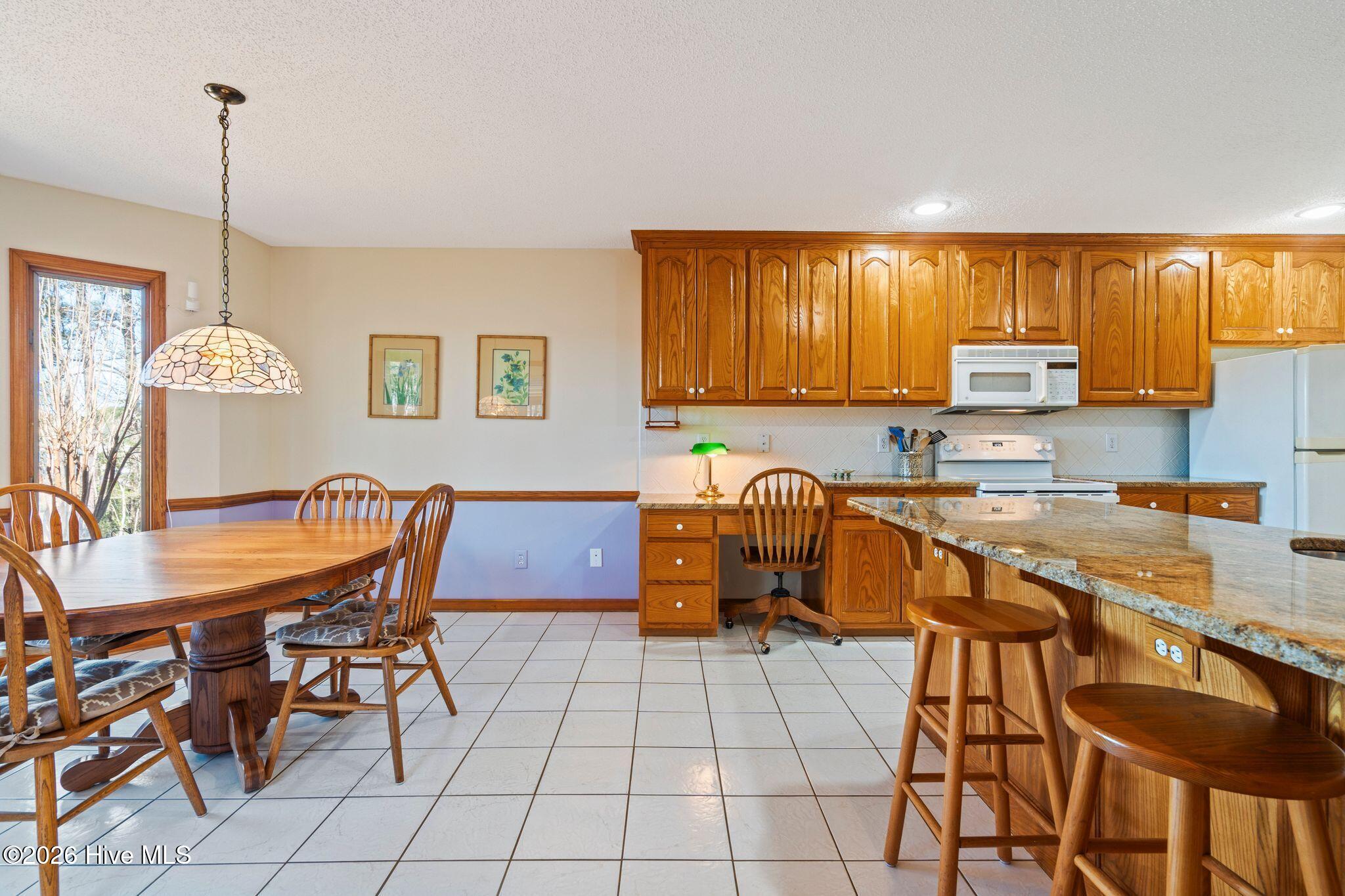 100552539 | Photo 14