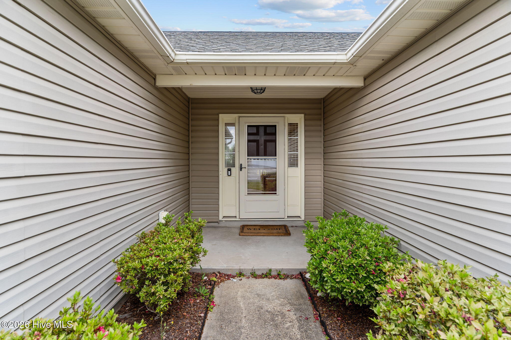 100569339 | Photo 39