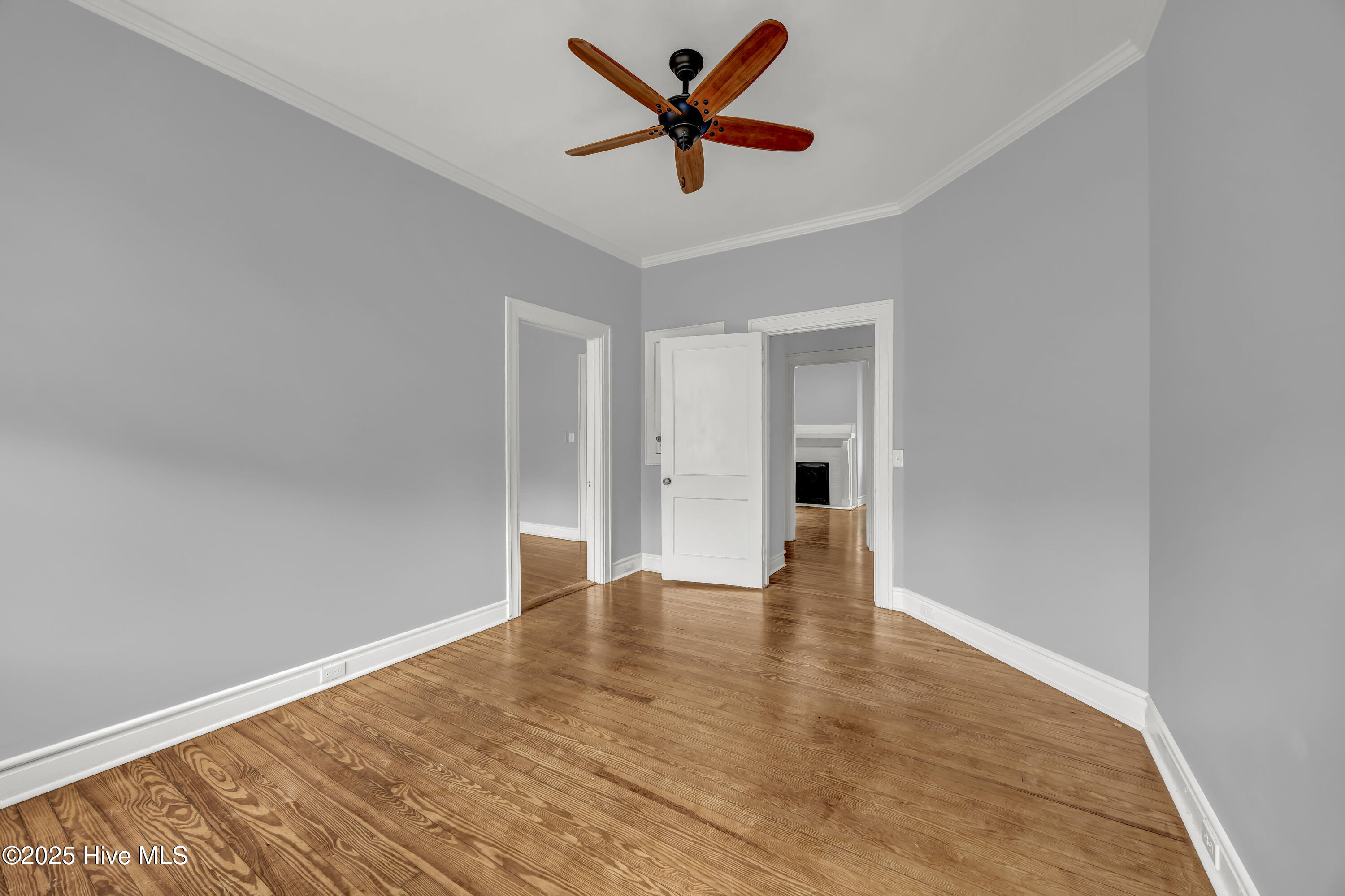 100521058 | Photo 13