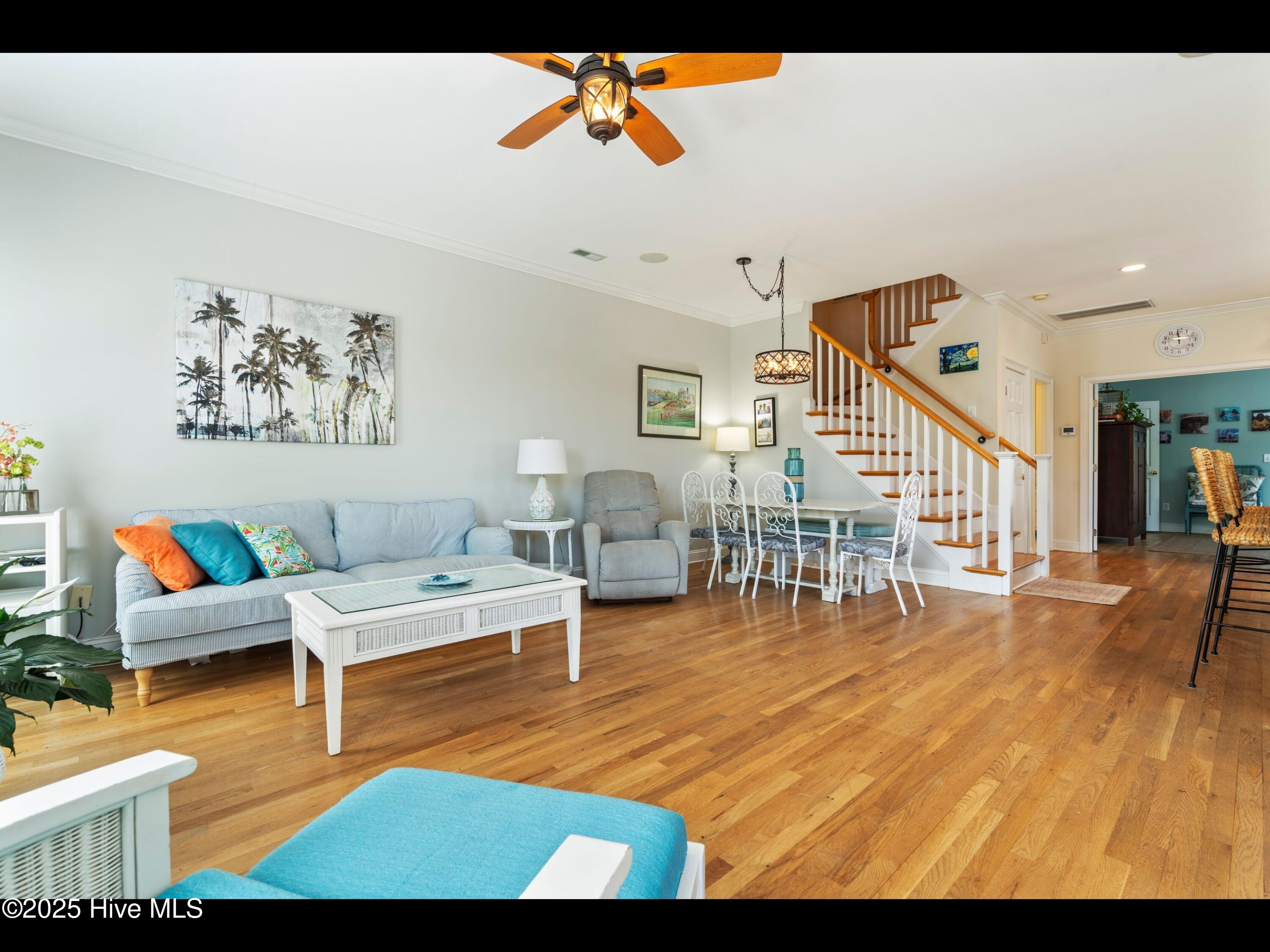 100511839 | Photo 31