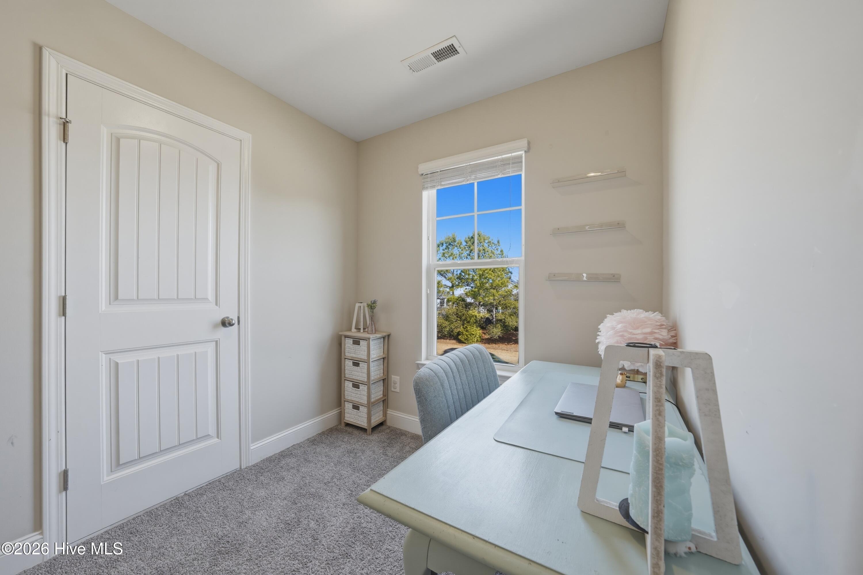 100557354 | Photo 51