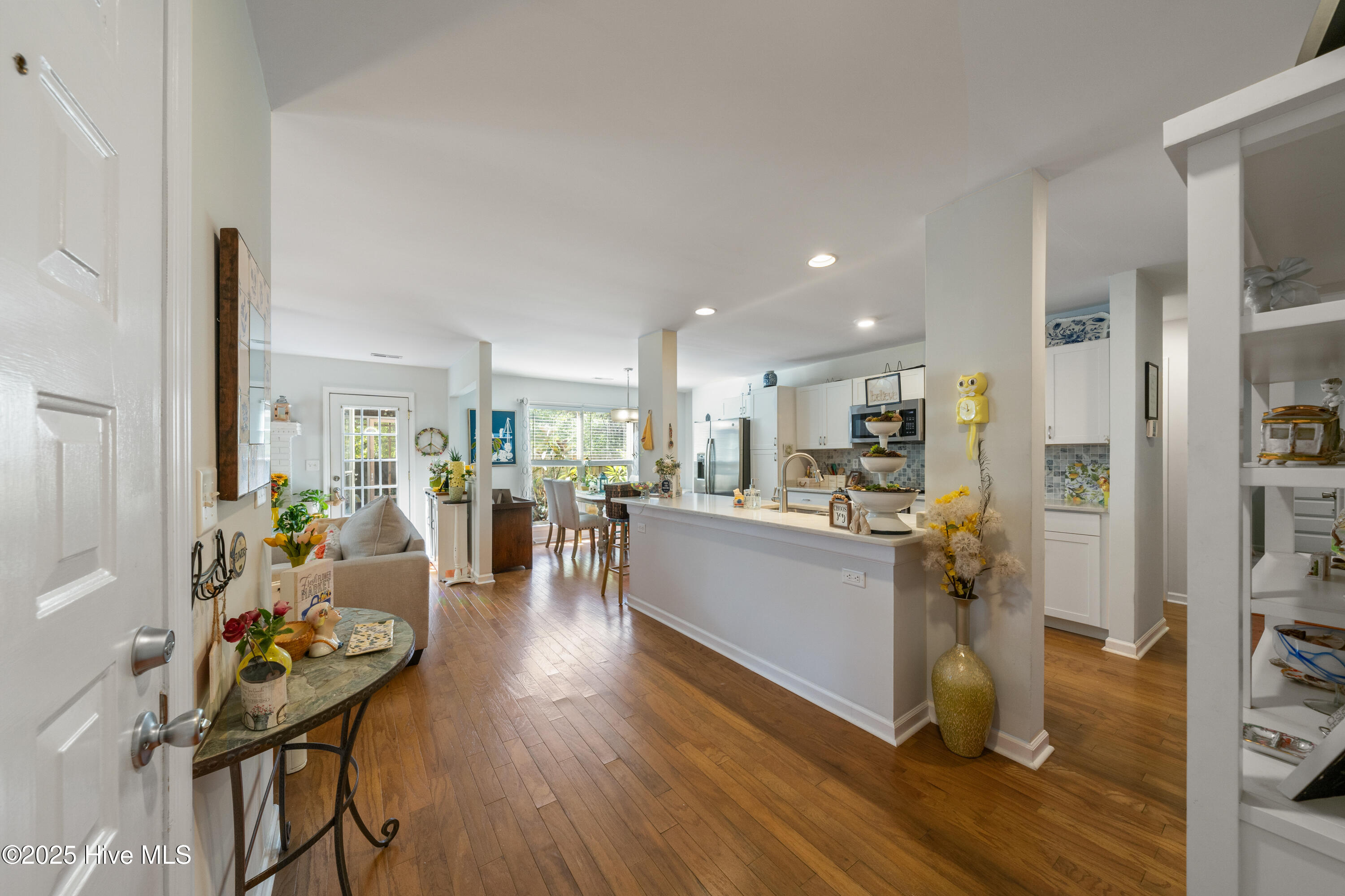 3418MarshHawkCt-1030