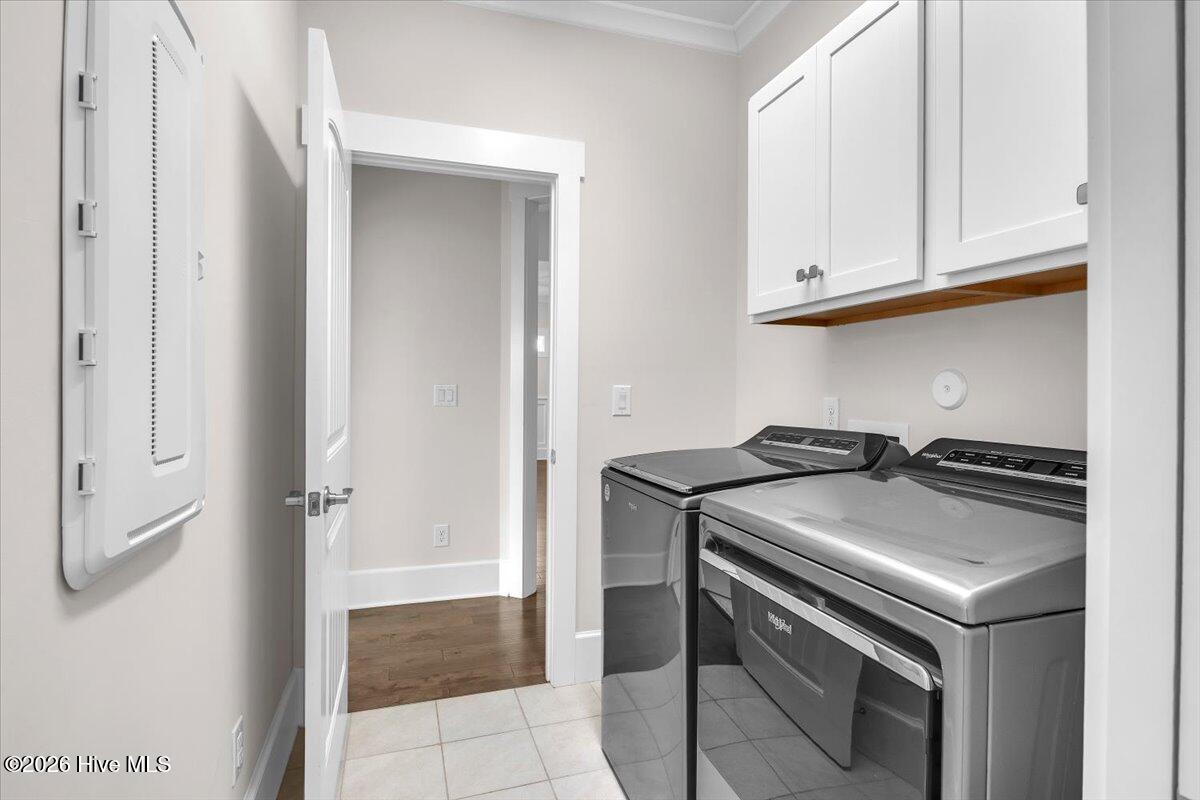 100548797 | Photo 52