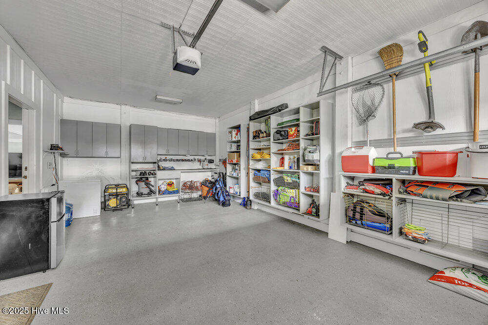 100542782 | Photo 45