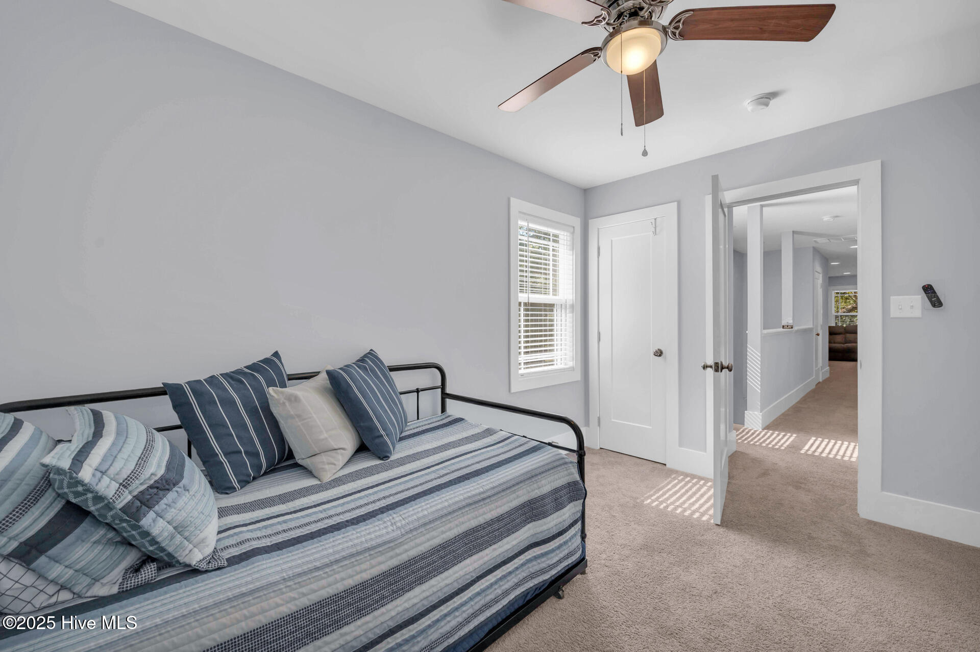 100538274 | Photo 26