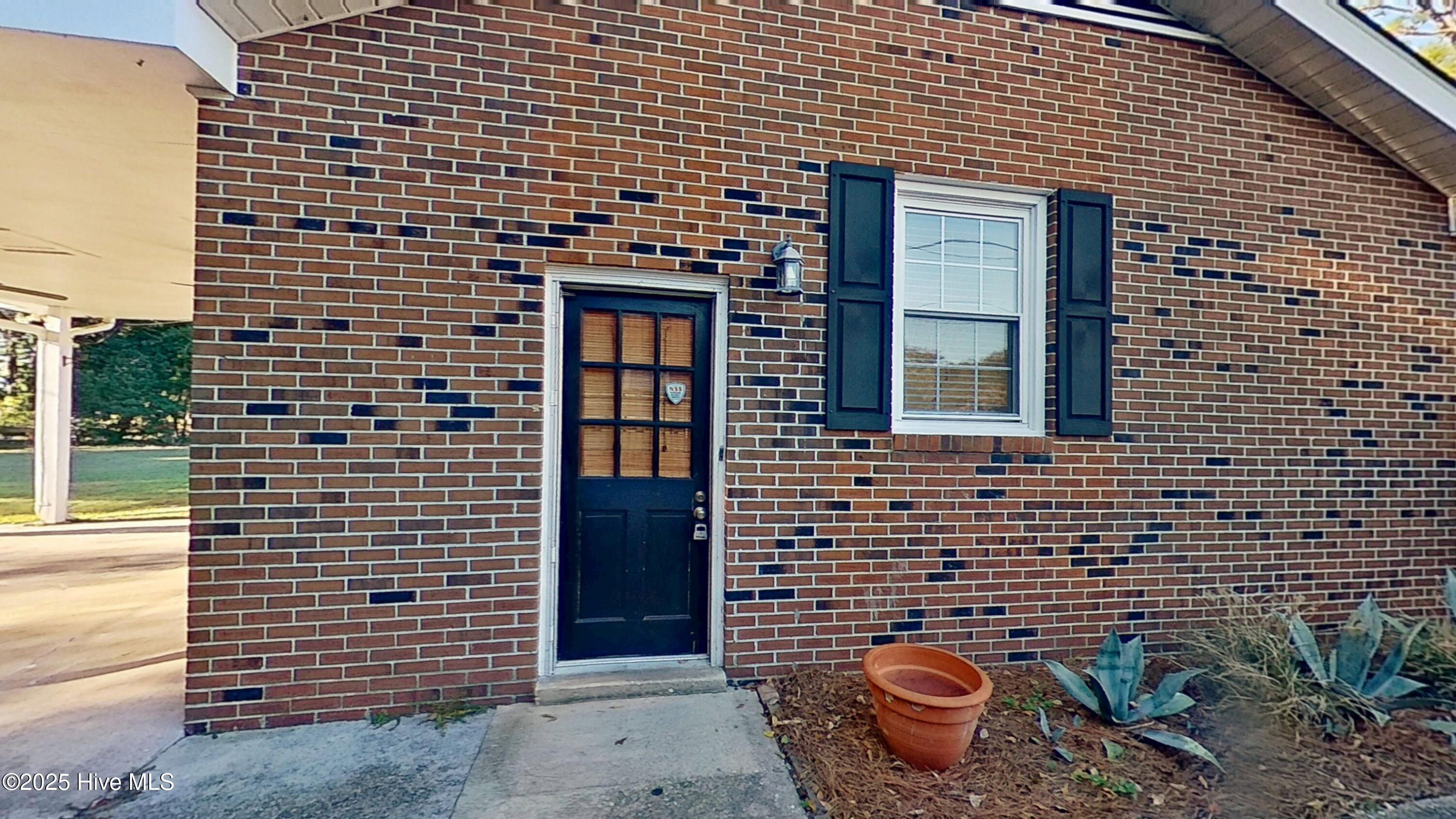 100541307 | Photo 30