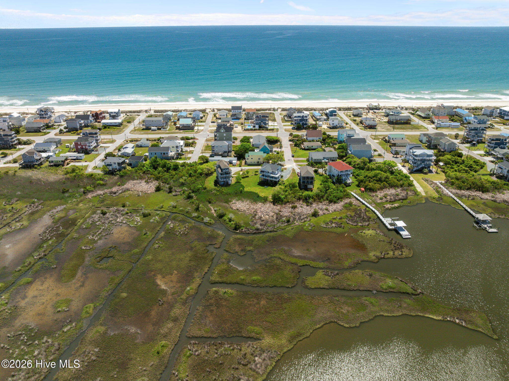 100569137 | Photo 25