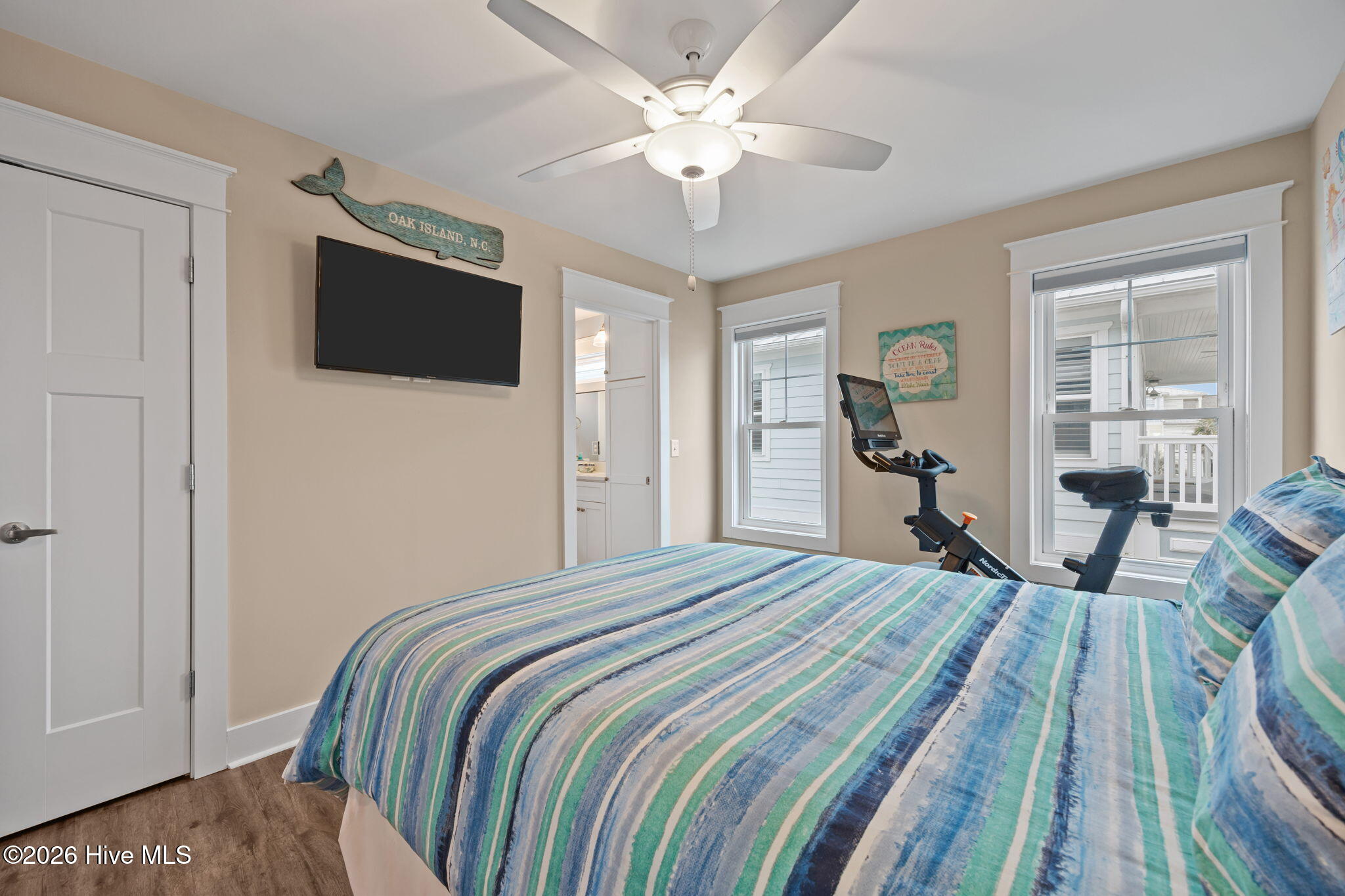 100553303 | Photo 37