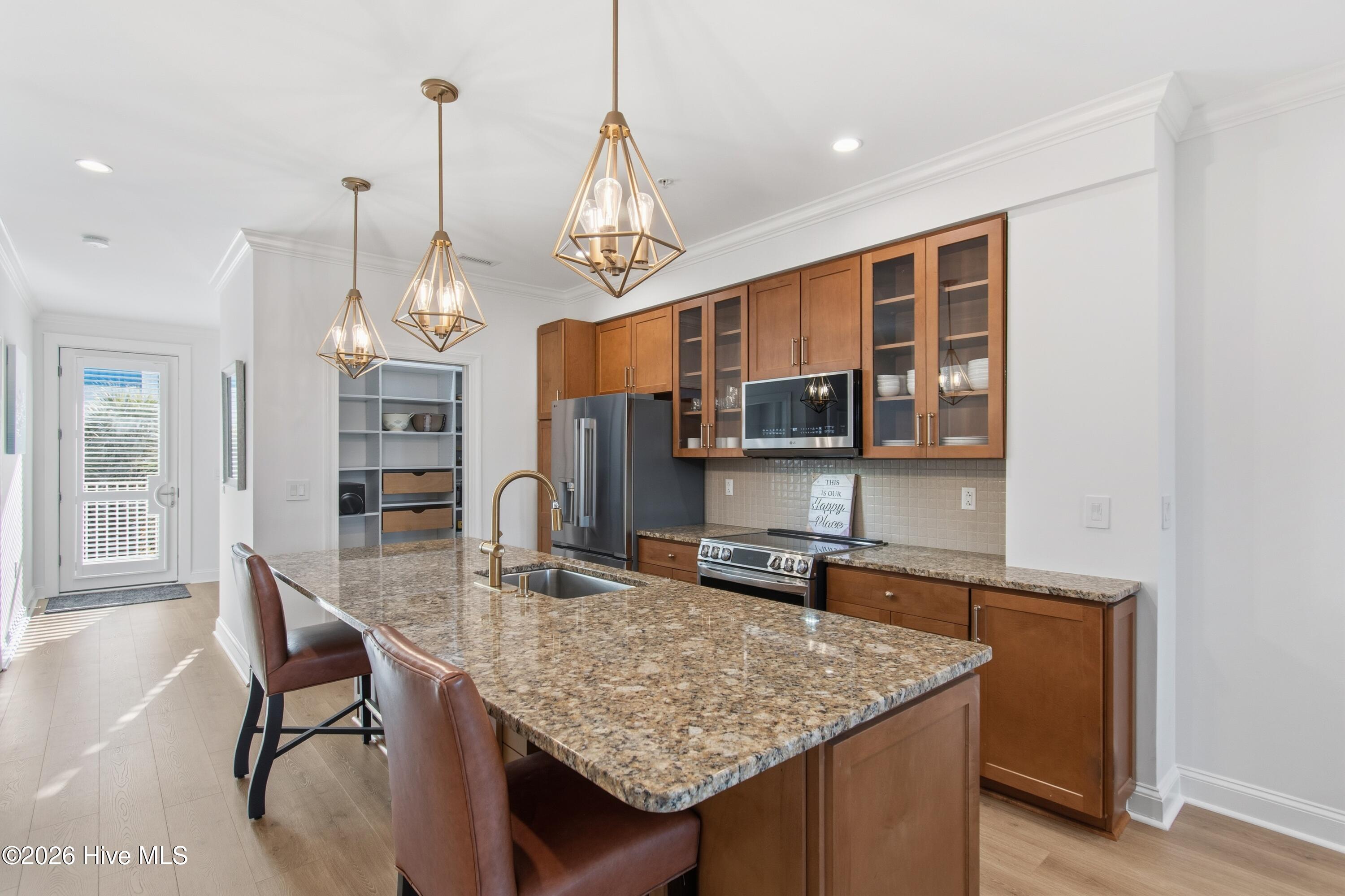 100551357 | Photo 16