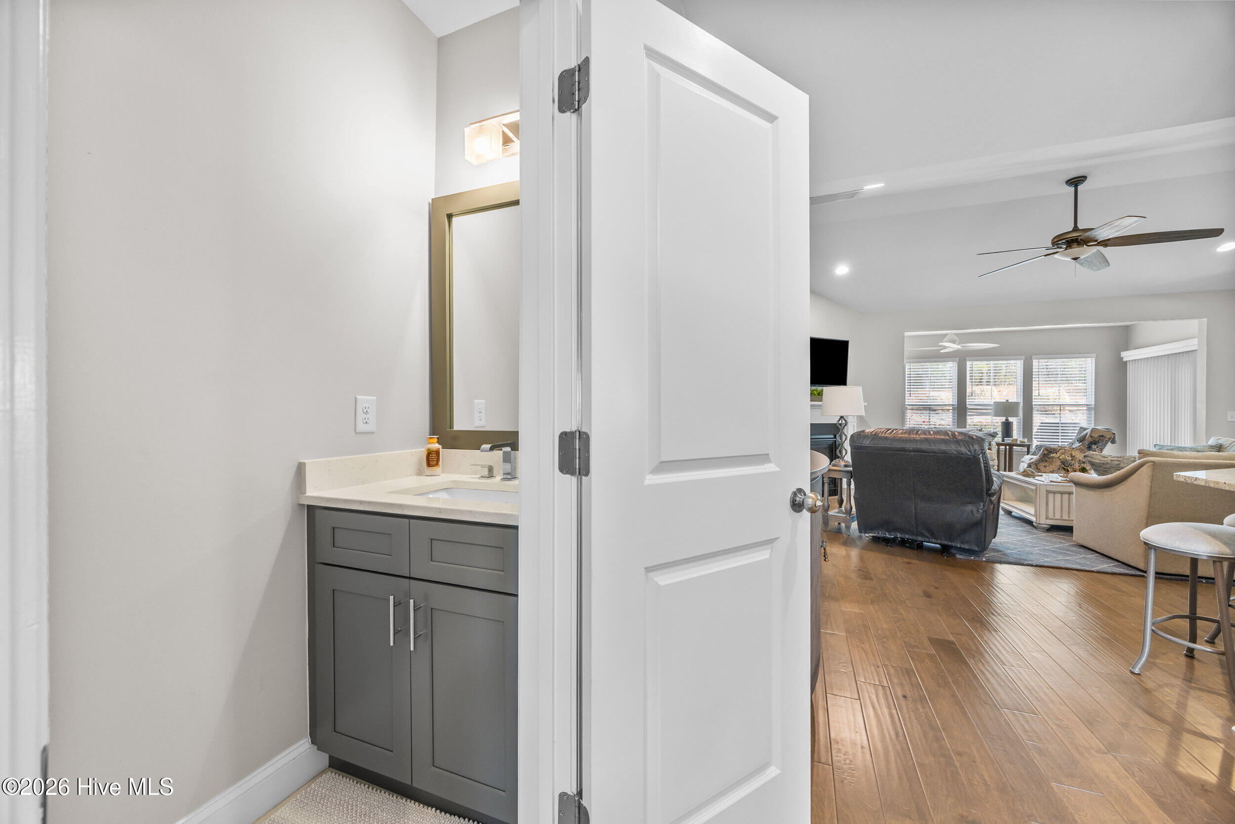 100553871 | Photo 20