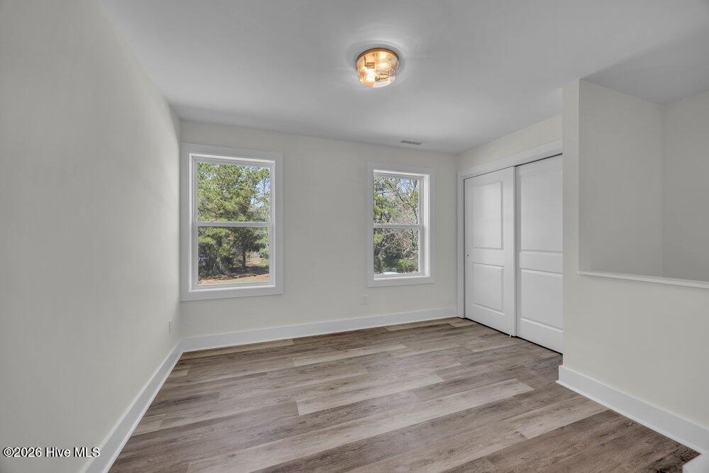 100561464 | Photo 21