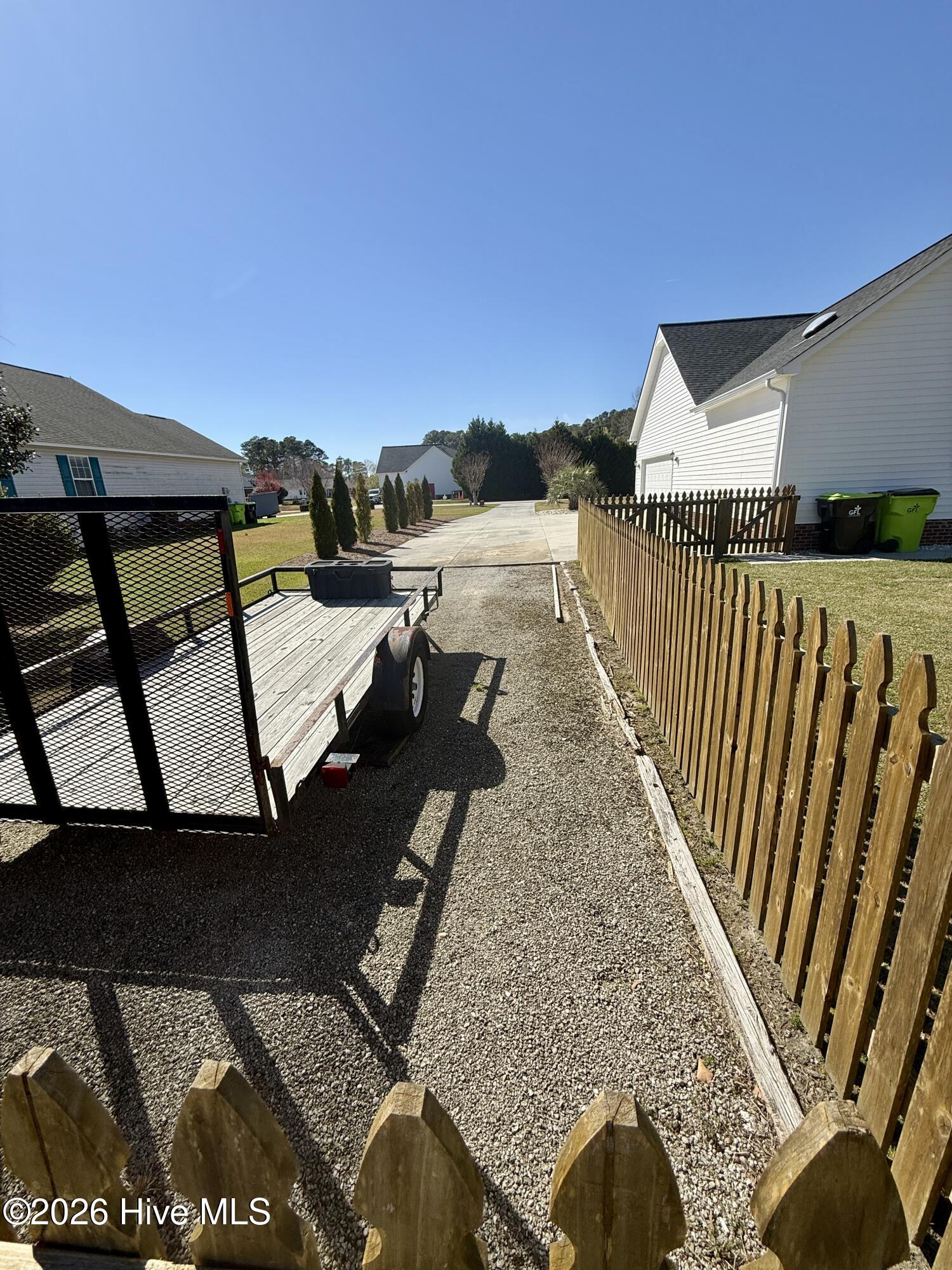 100561719 | Photo 26