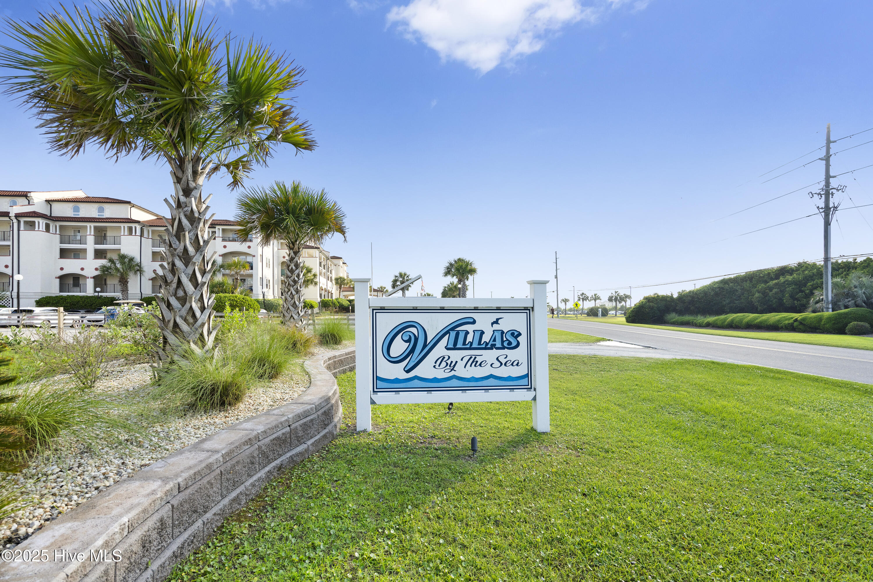 100544779 | Photo 63