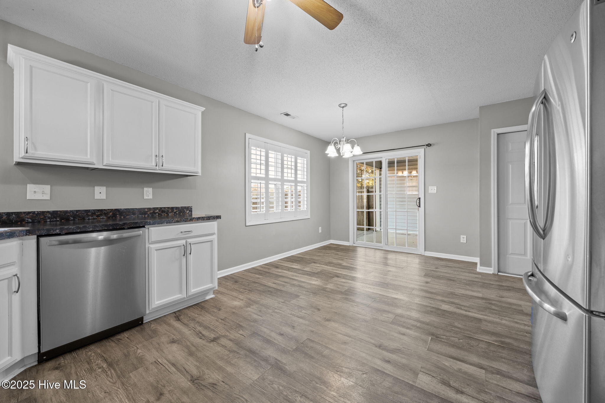 100546032 | Photo 22