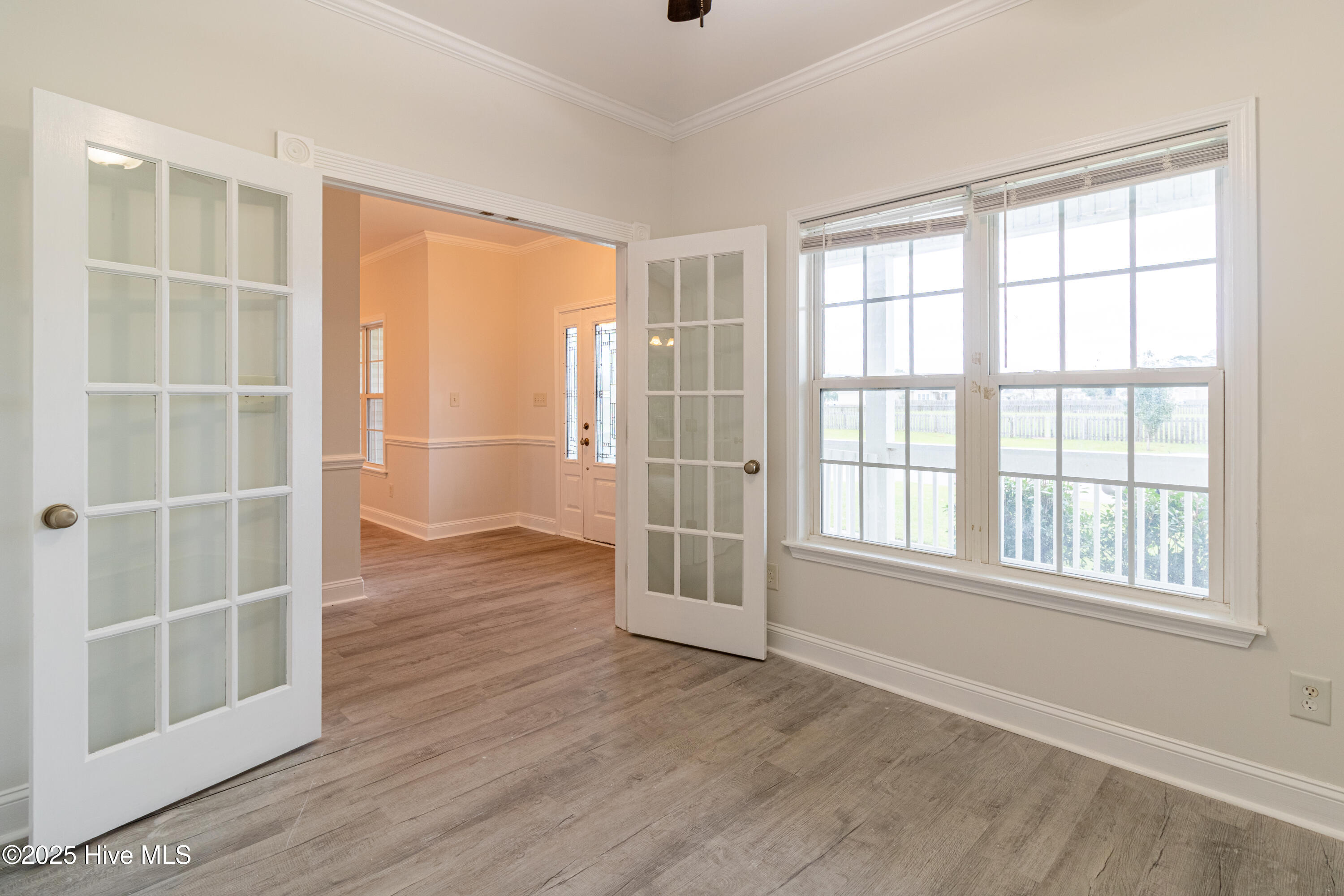 100536848 | Photo 10