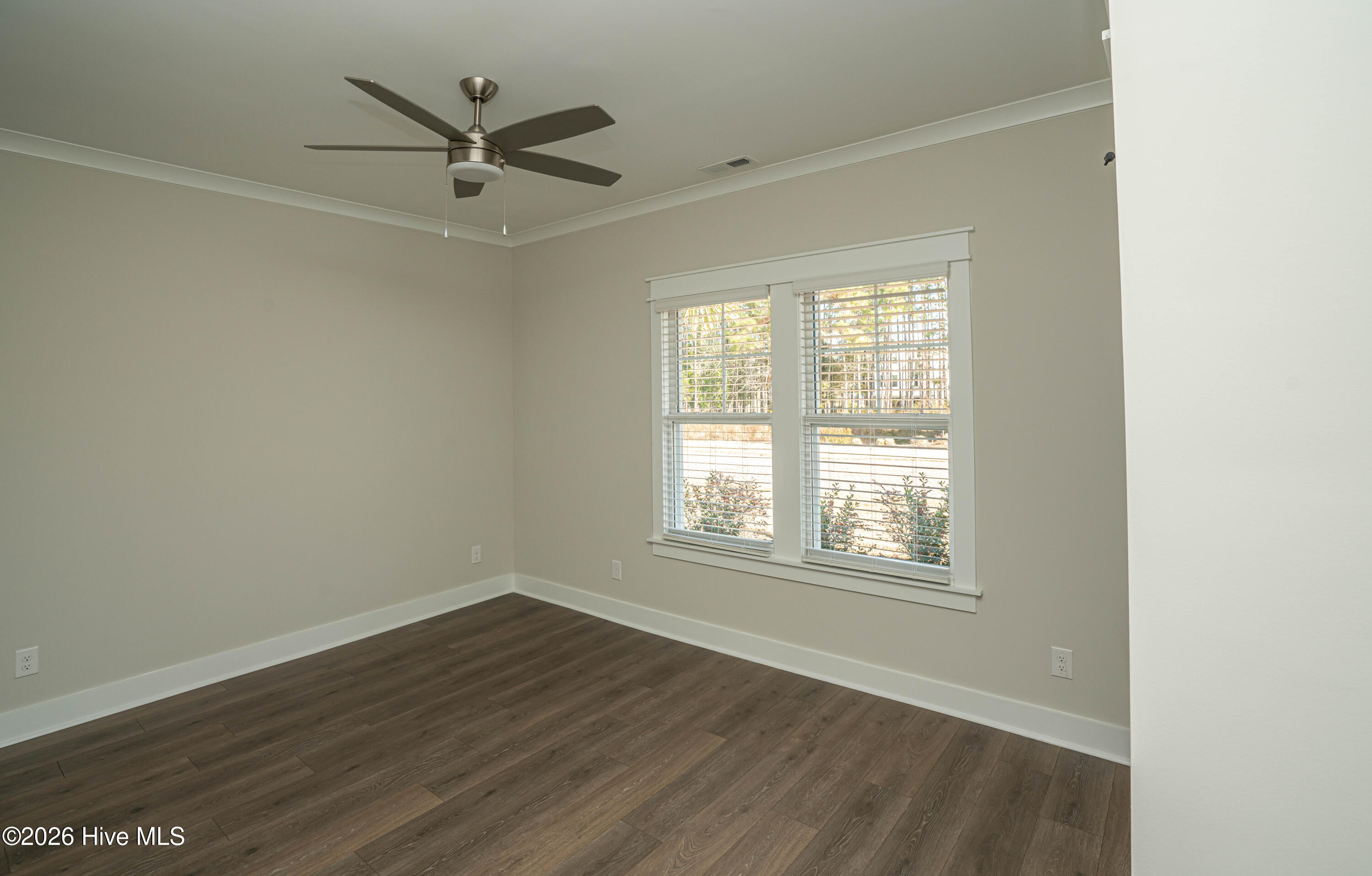 100548241 | Photo 12