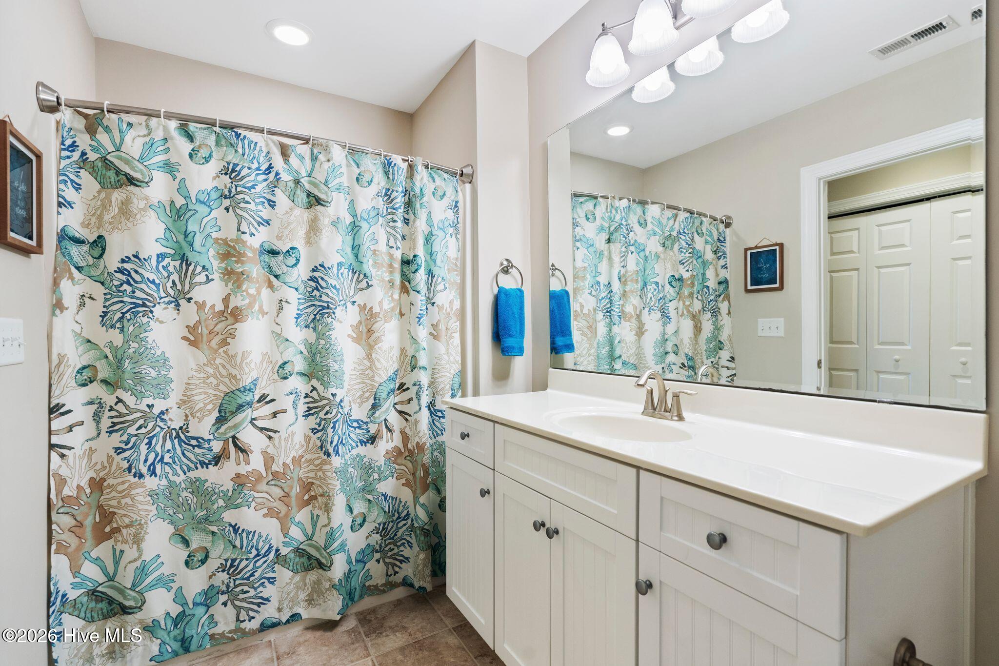 100555450 | Photo 30