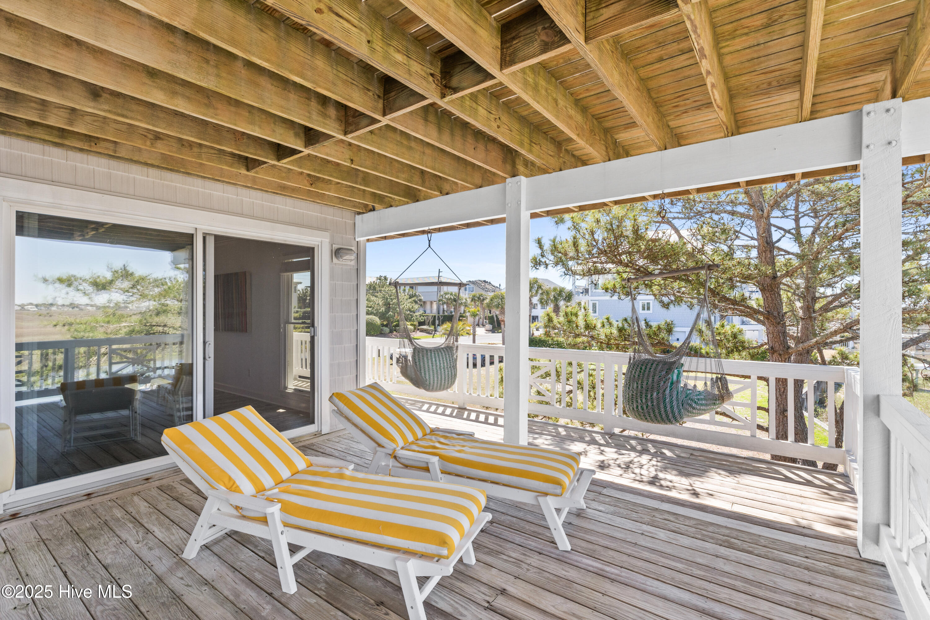 100497696 | Photo 40