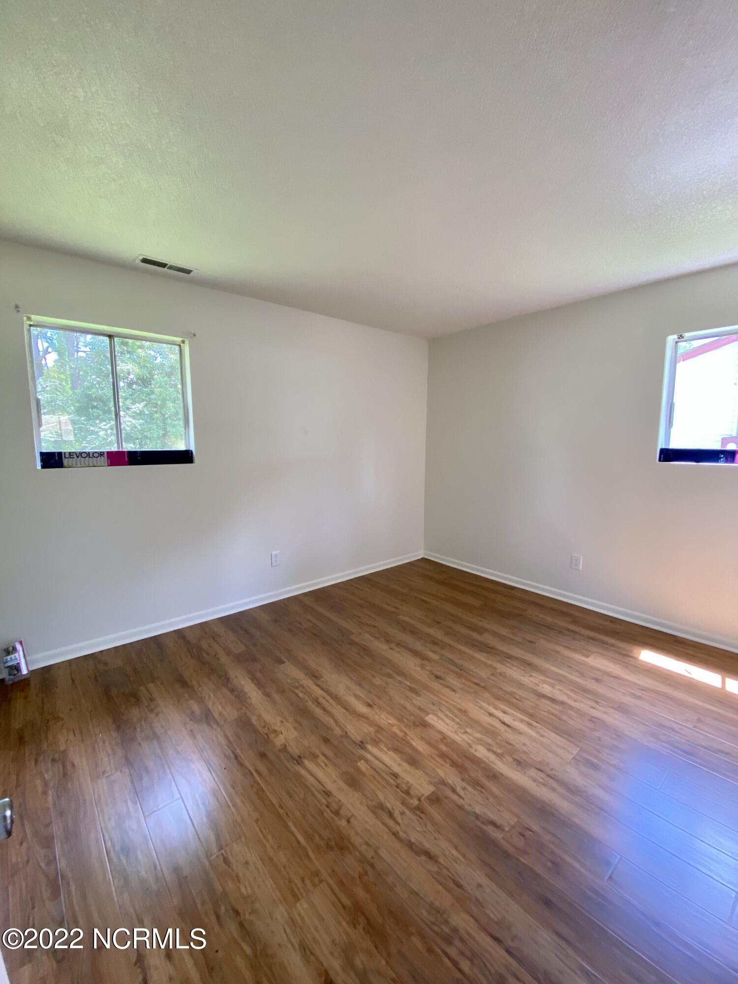 100552910 | Photo 11