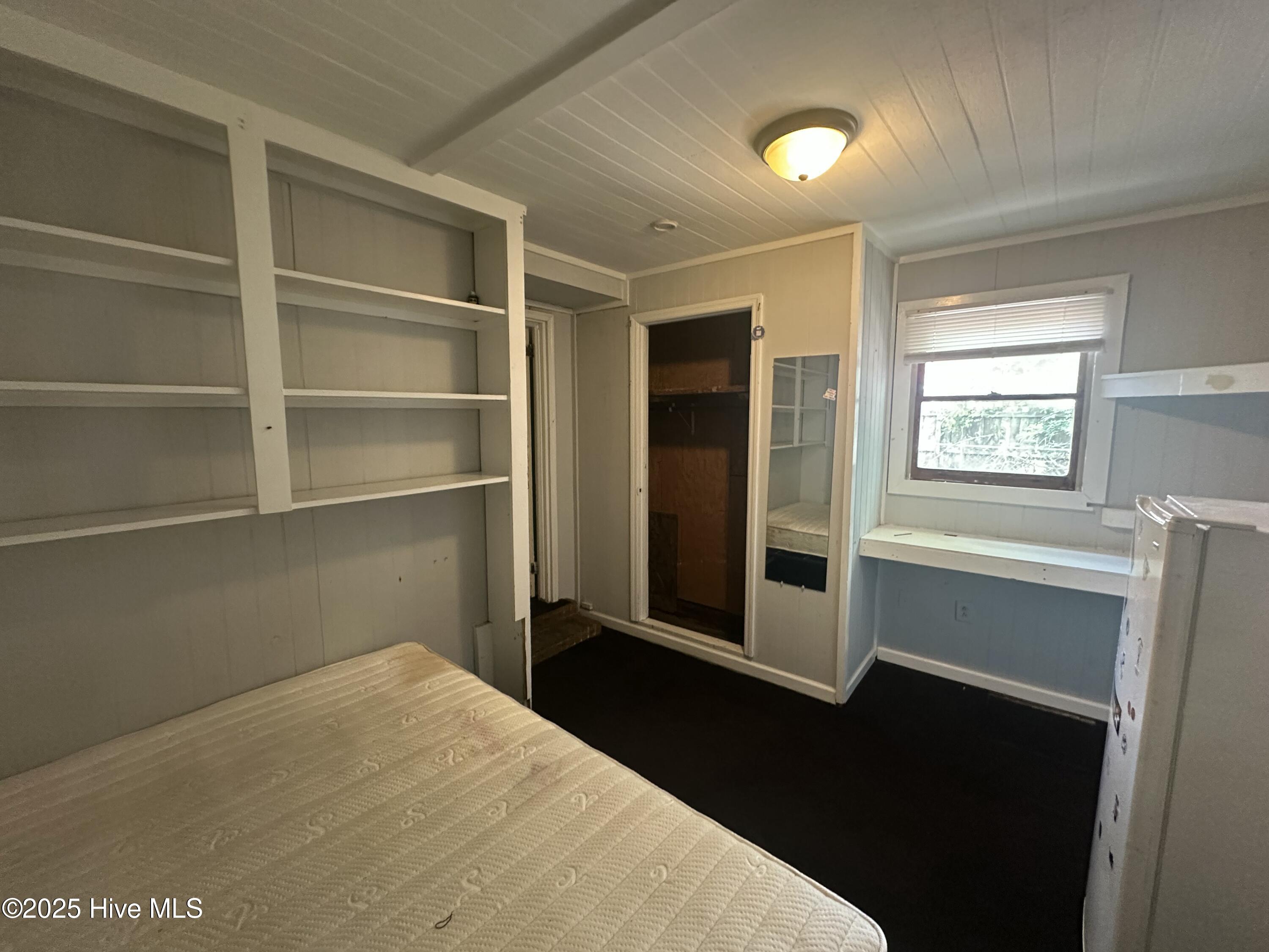 100525931 | Photo 15