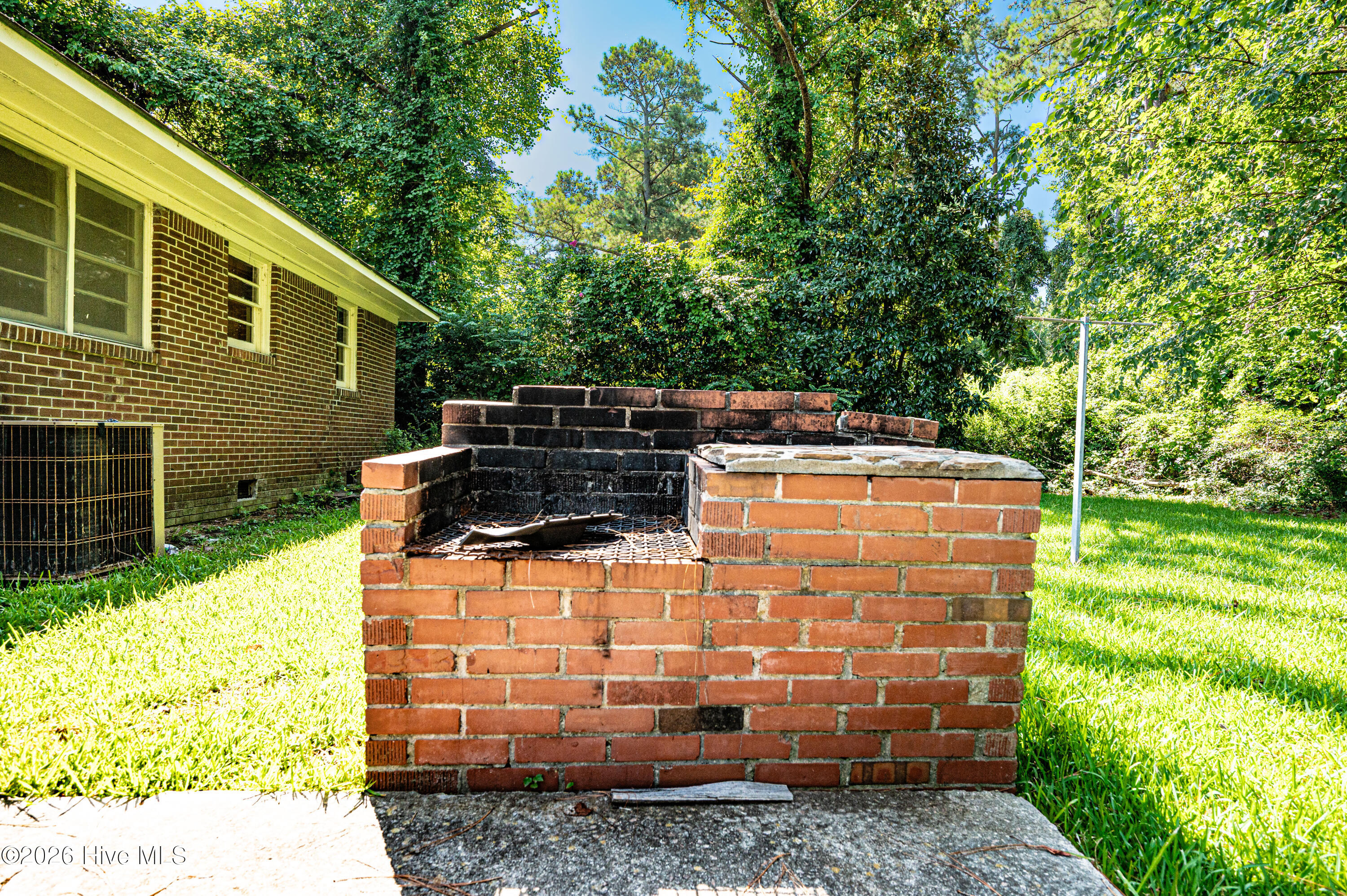 Exterior photo of 3021 Madison Avenue, New Bern, NC 28562. MLS: 100594728