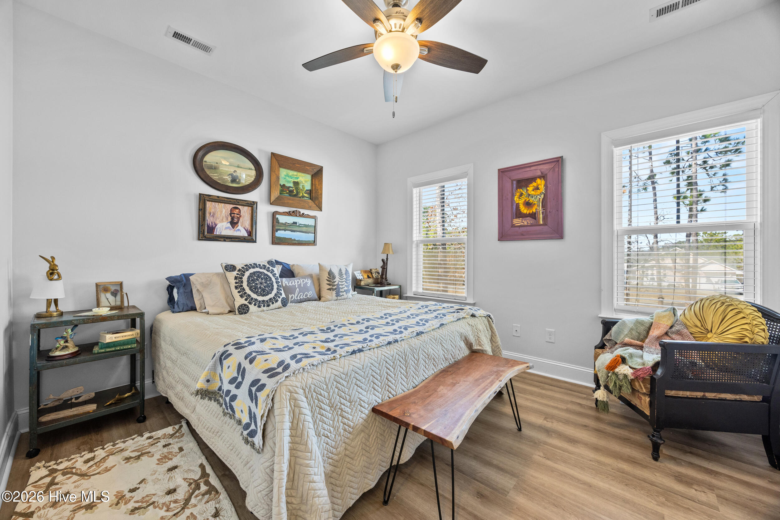 100553911 | Photo 24