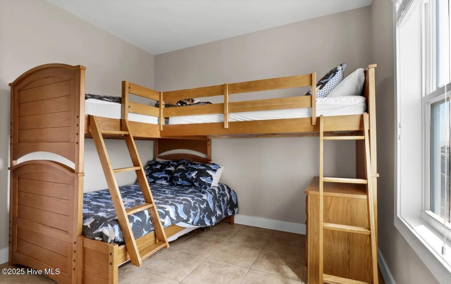 100519019 | Photo 28