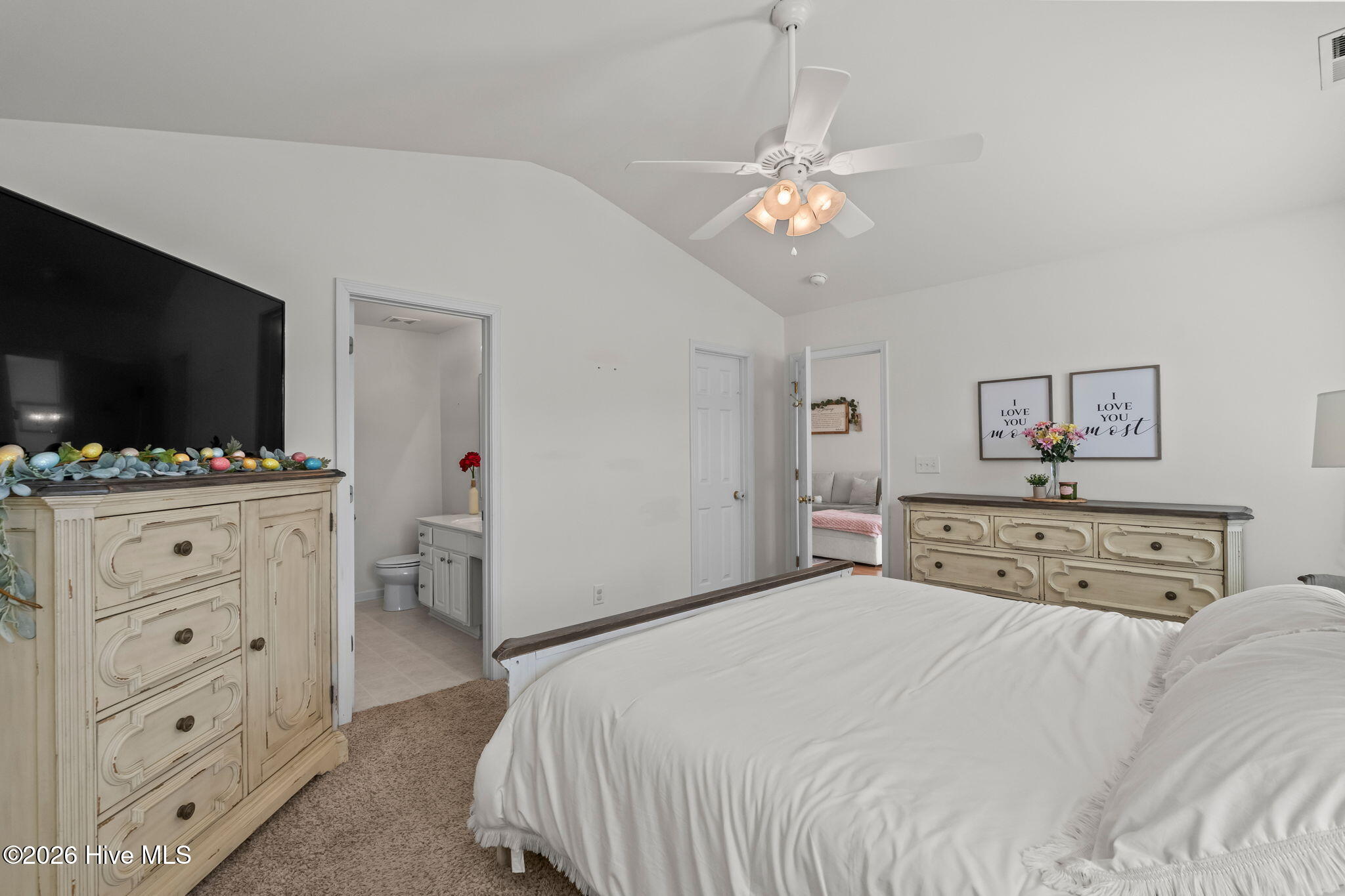 100562407 | Photo 18