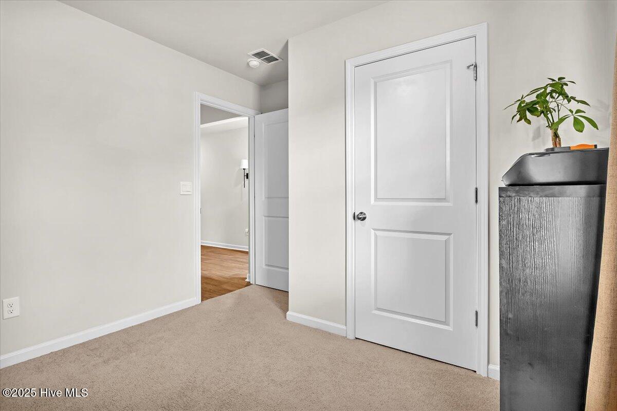 100543041 | Photo 27