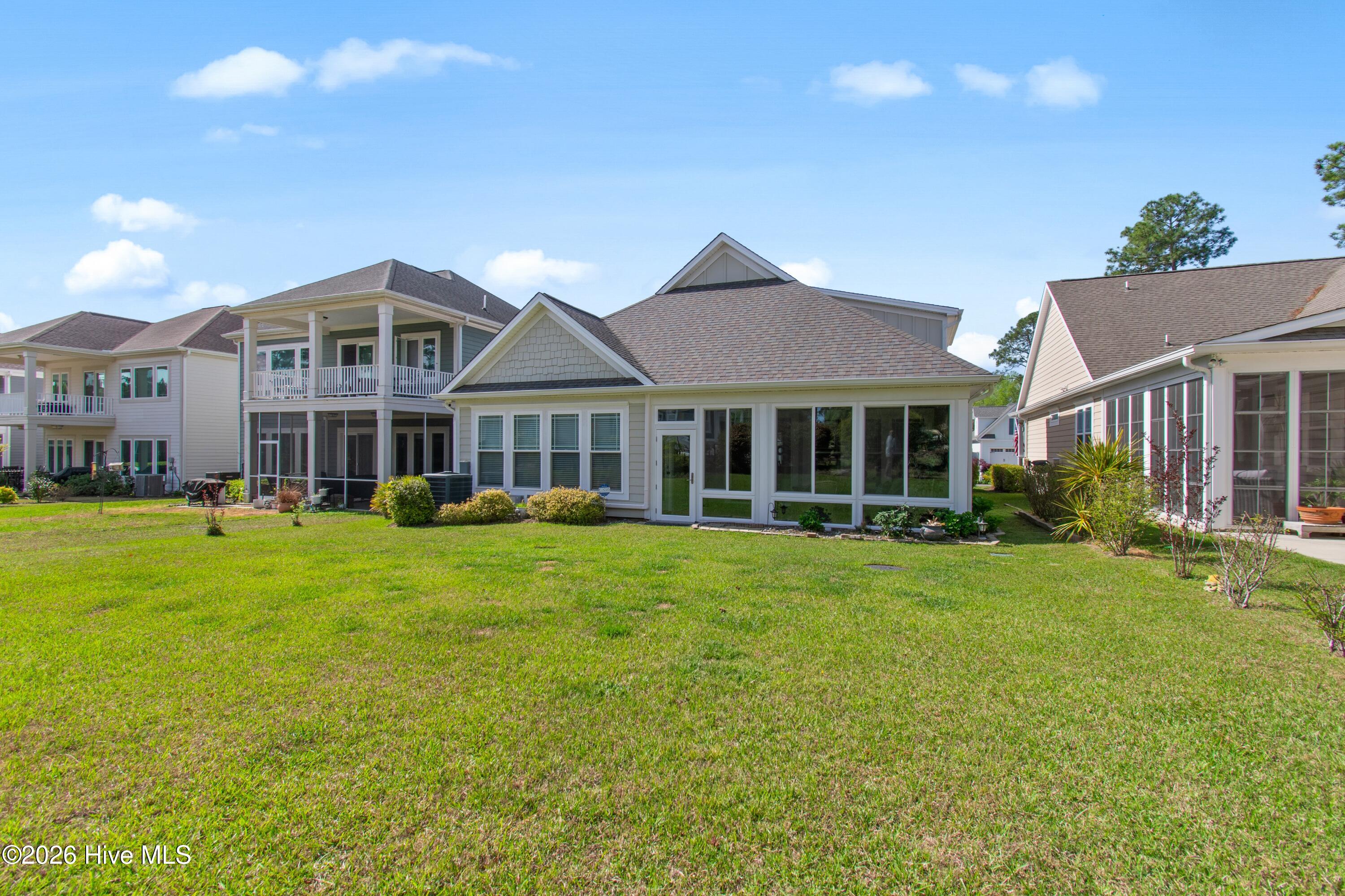 100563777 | Photo 39