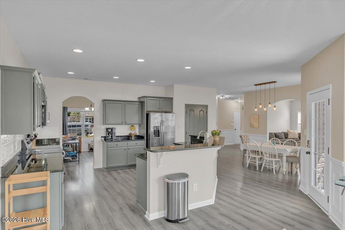 100558956 | Photo 24