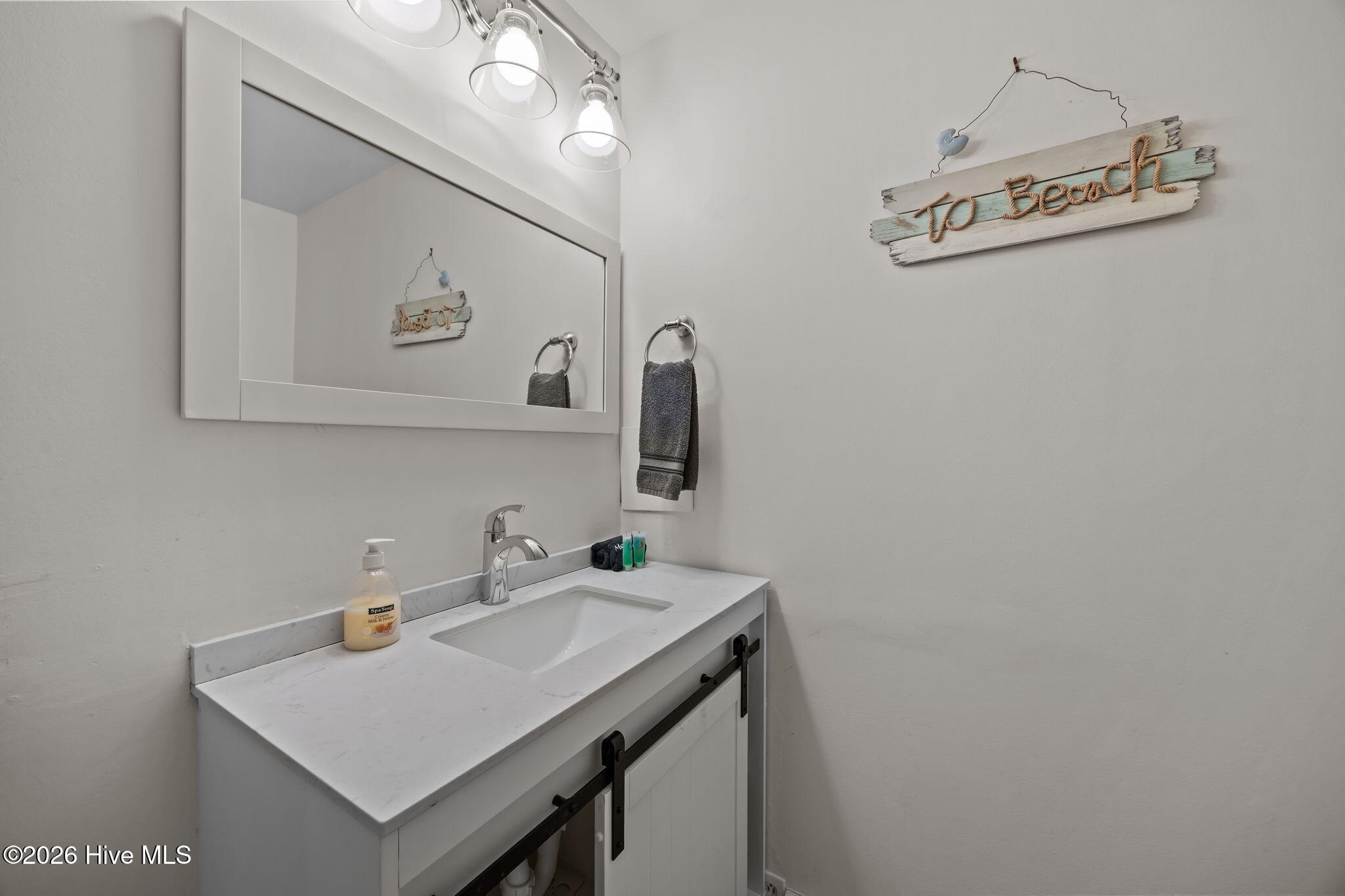 100552001 | Photo 14