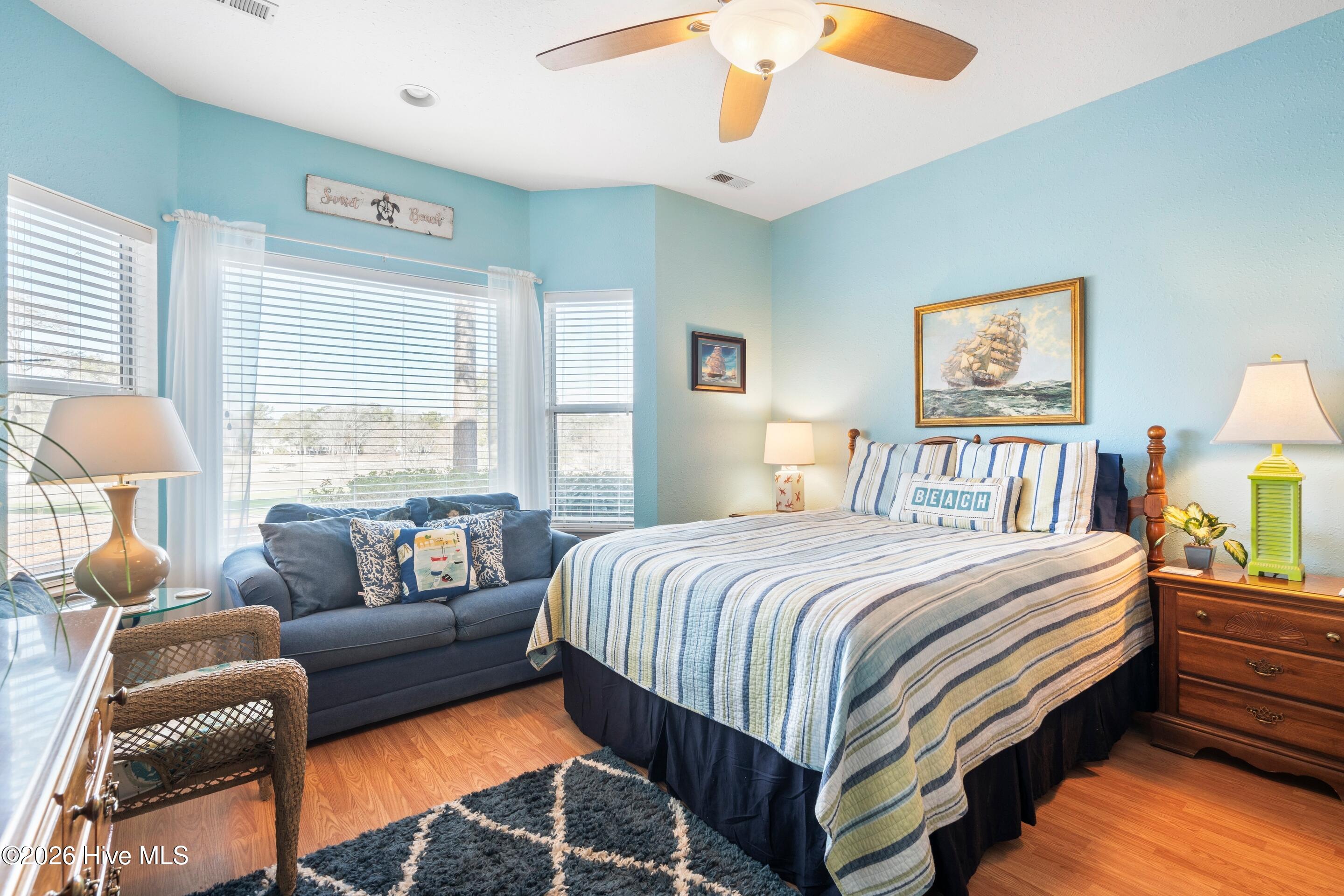 100548486 | Photo 38