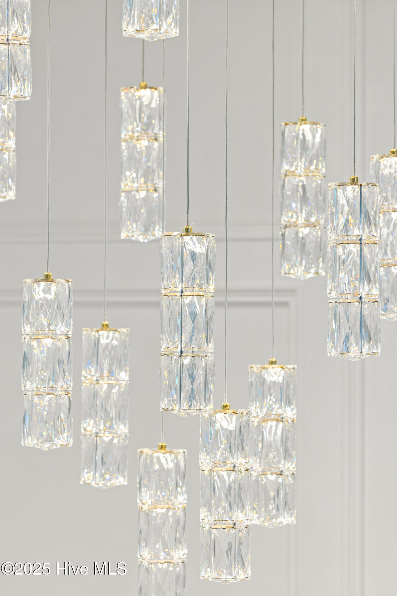 100401243 | Photo 44