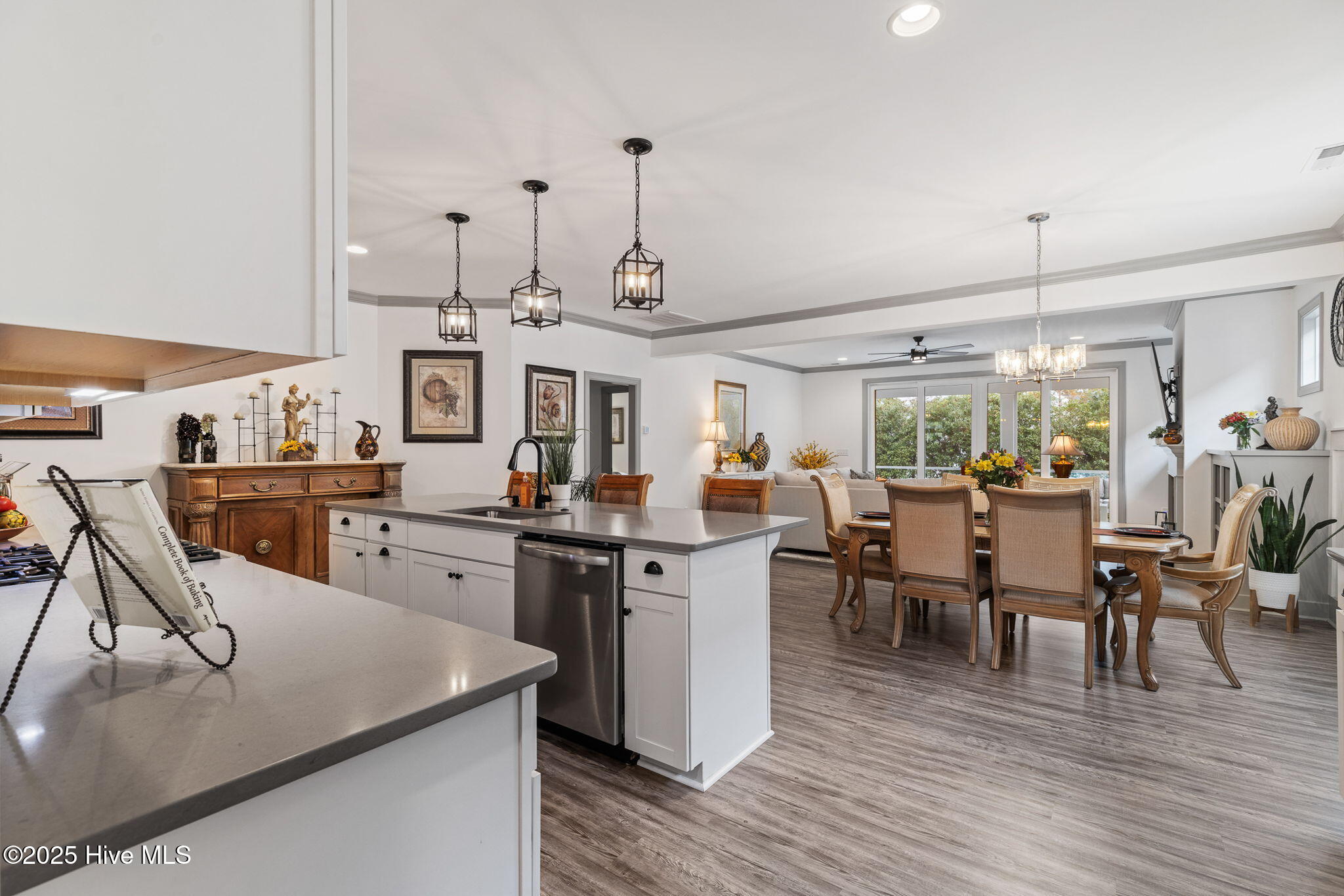 100541268 | Photo 13