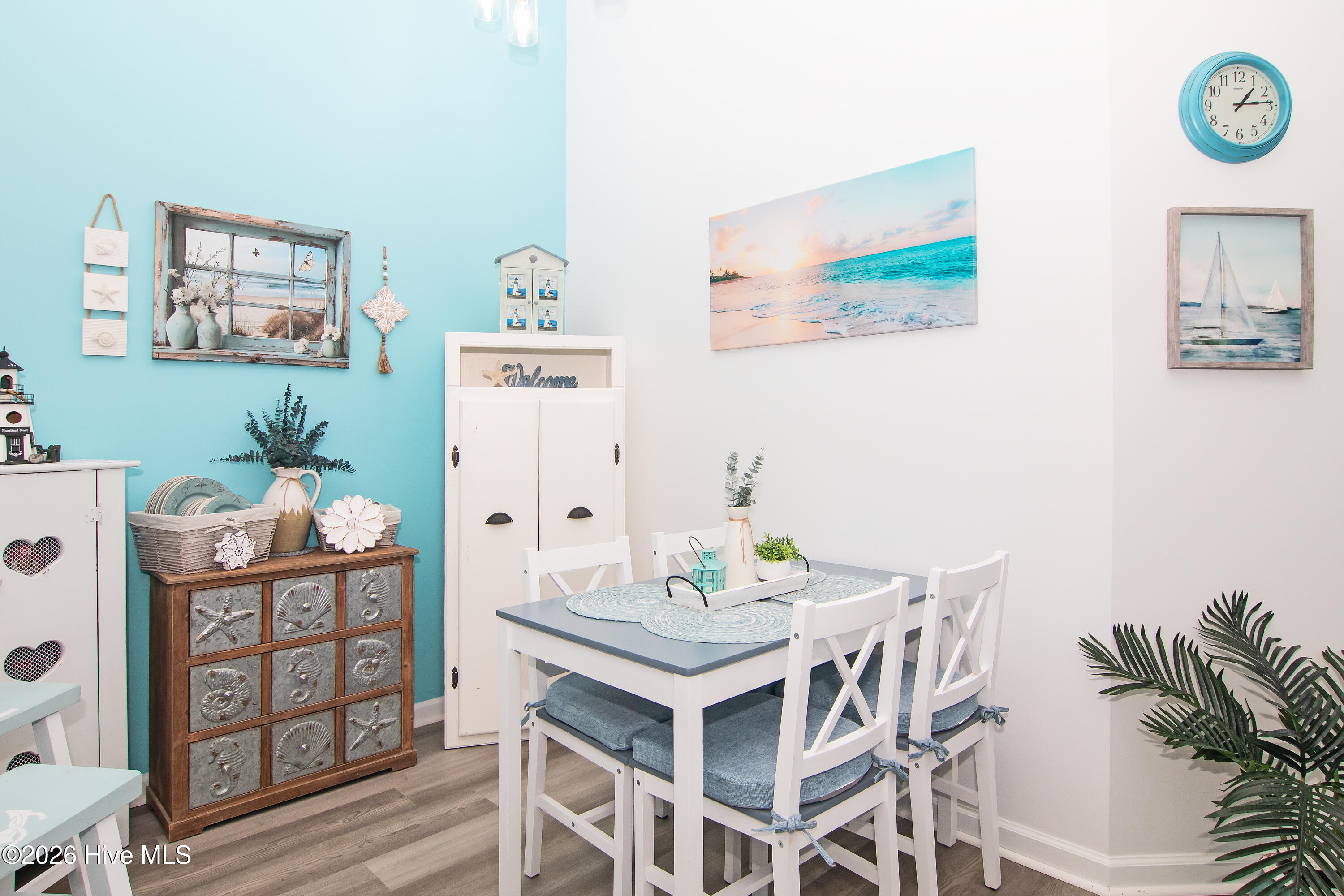 100549020 | Photo 13