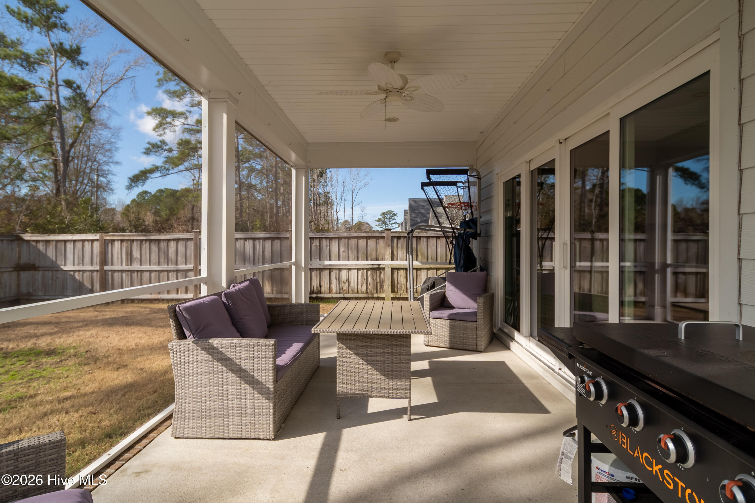 100549108 | Photo 46