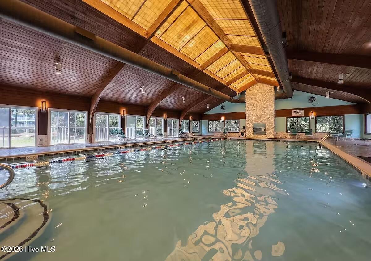 100562681 | Photo 39