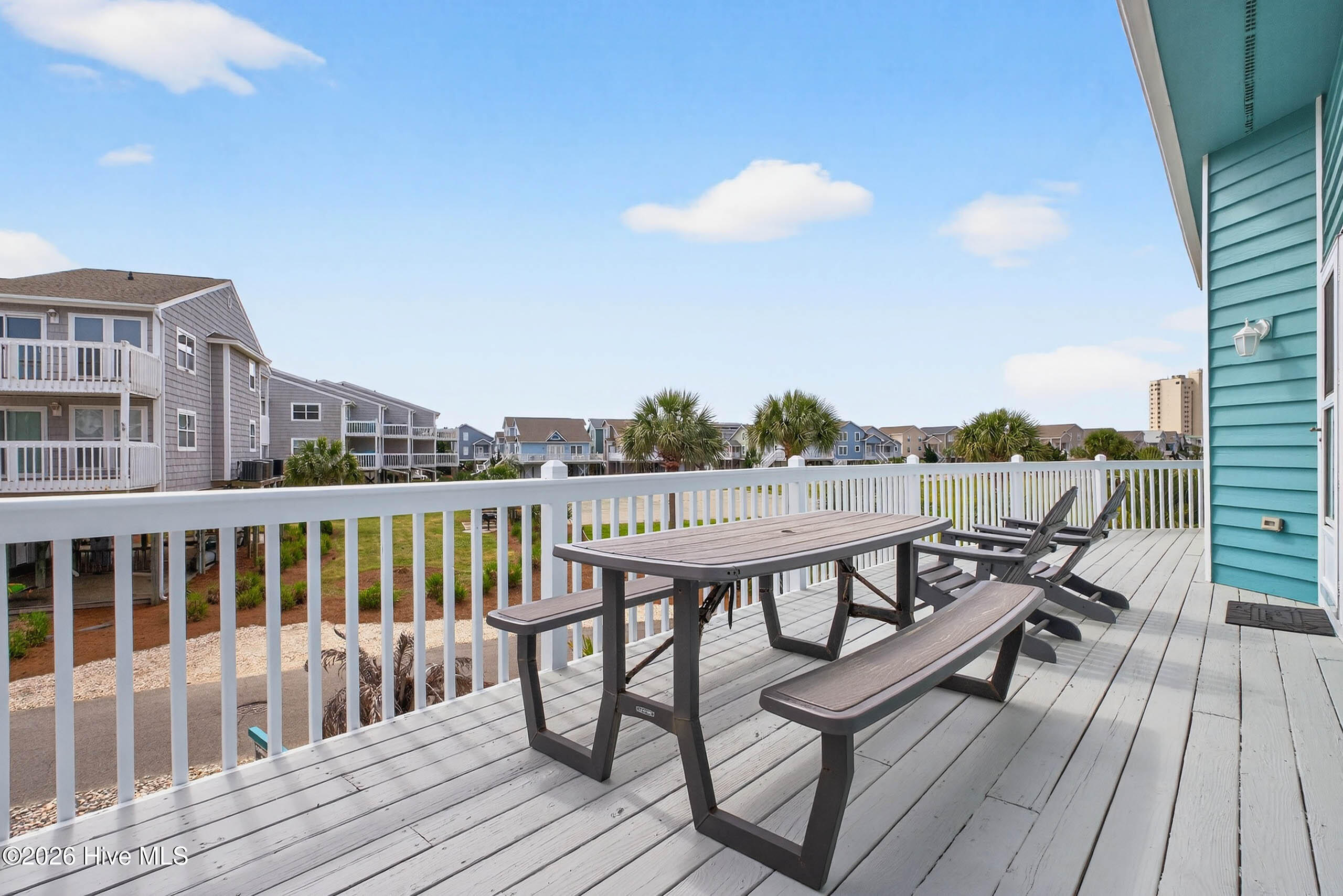 100563035 | Photo 12