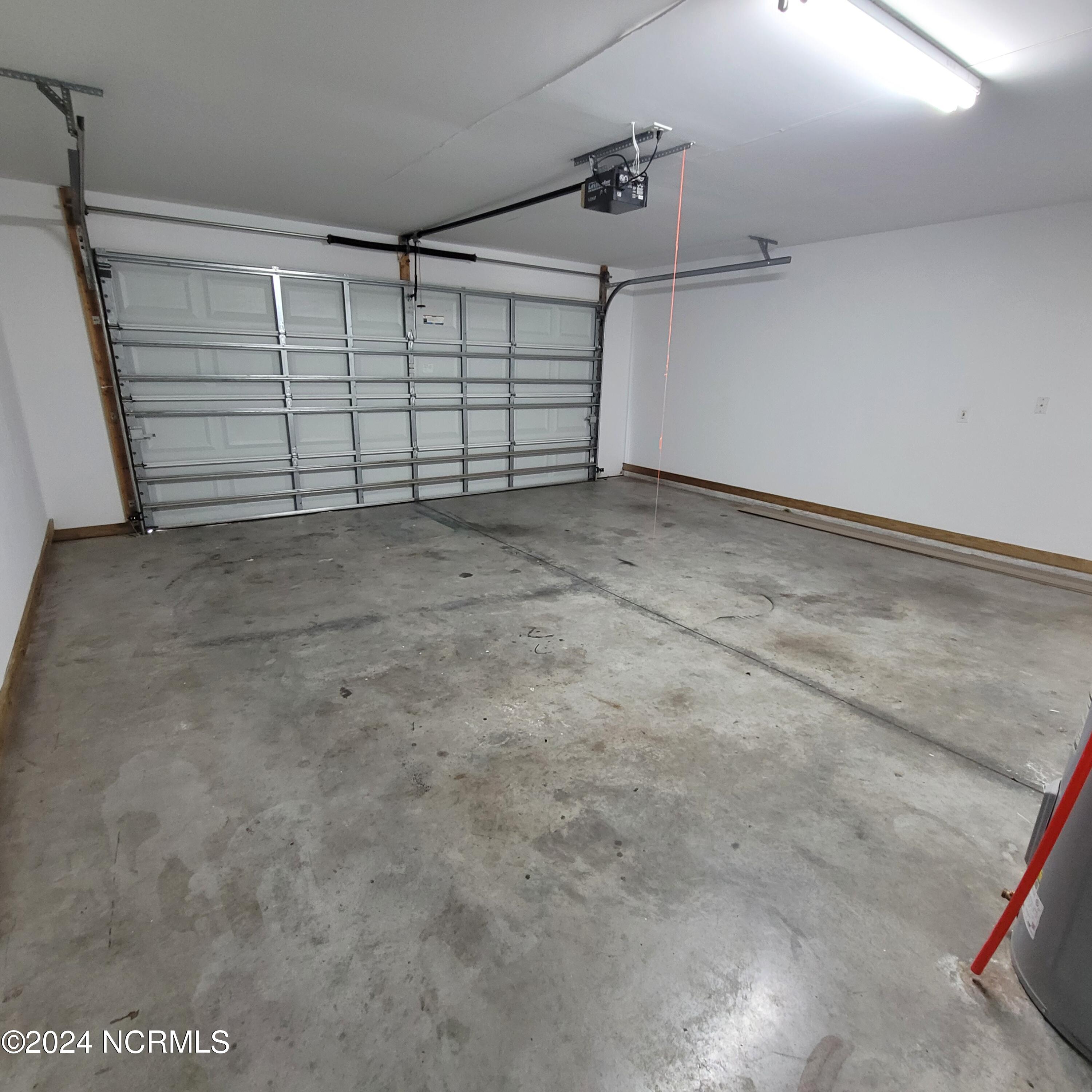 100550472 | Photo 27