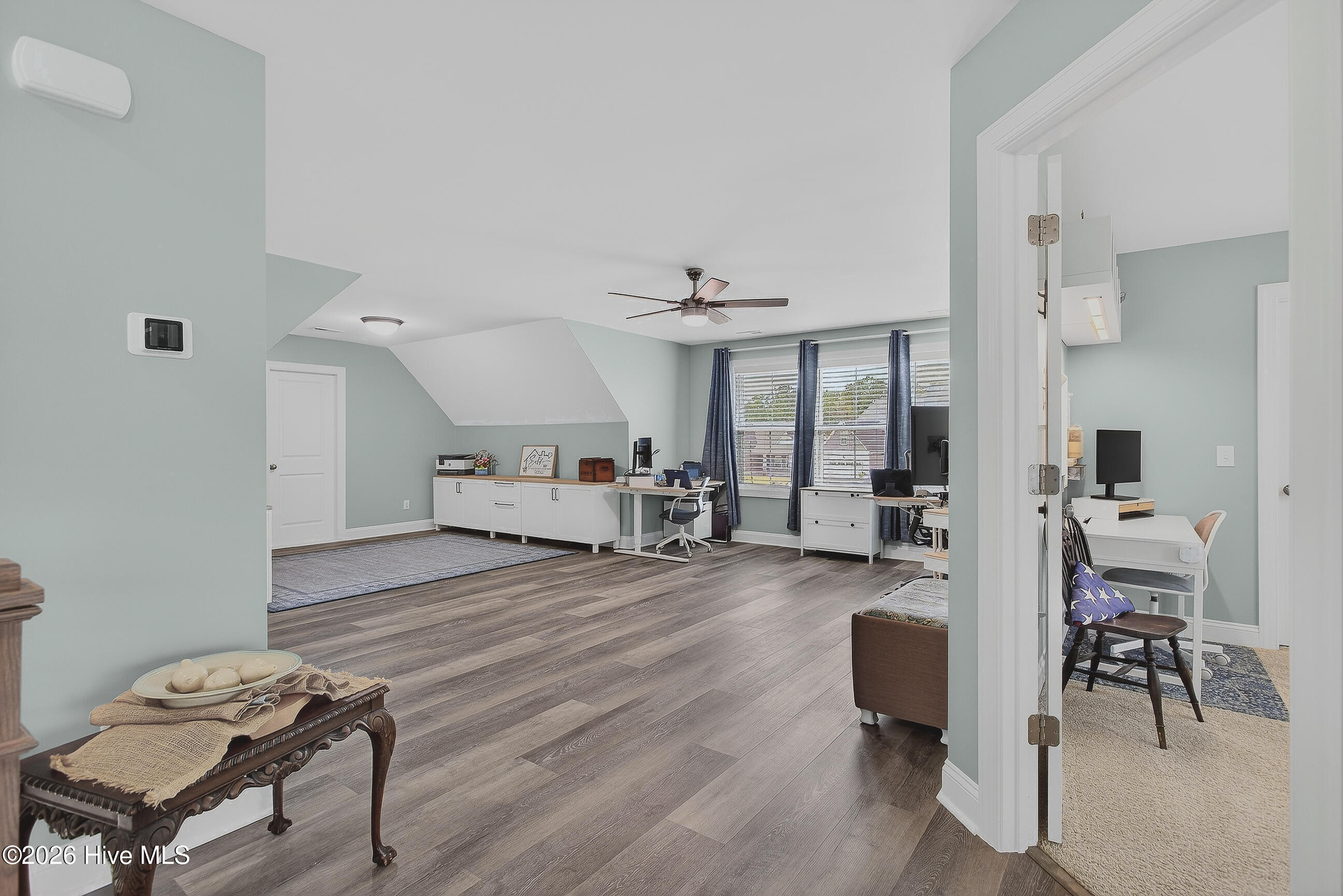 100563505 | Photo 25