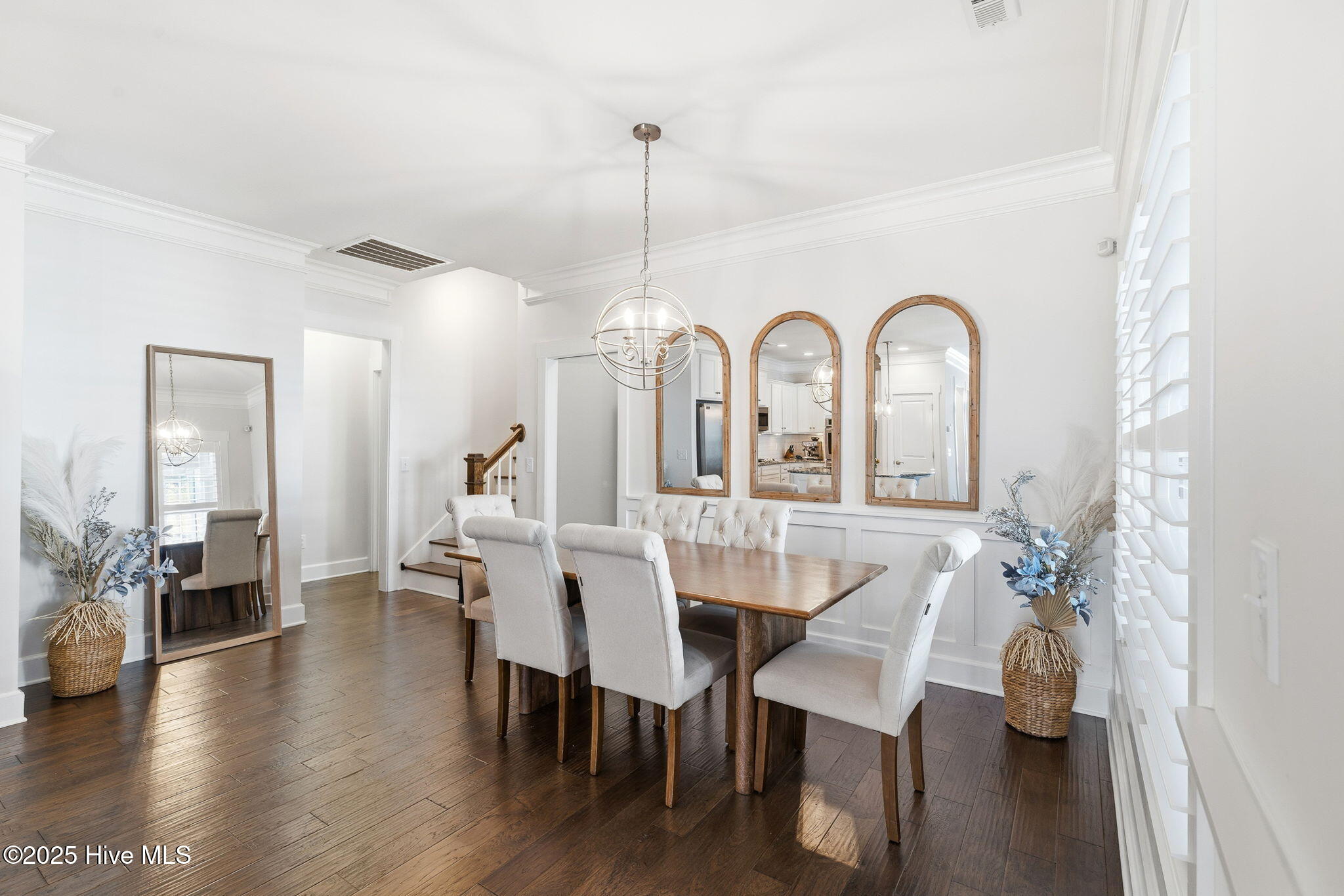 100540191 | Photo 23