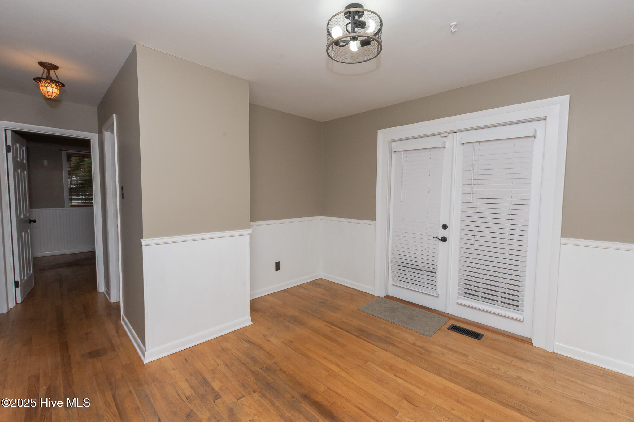 100529268 | Photo 10