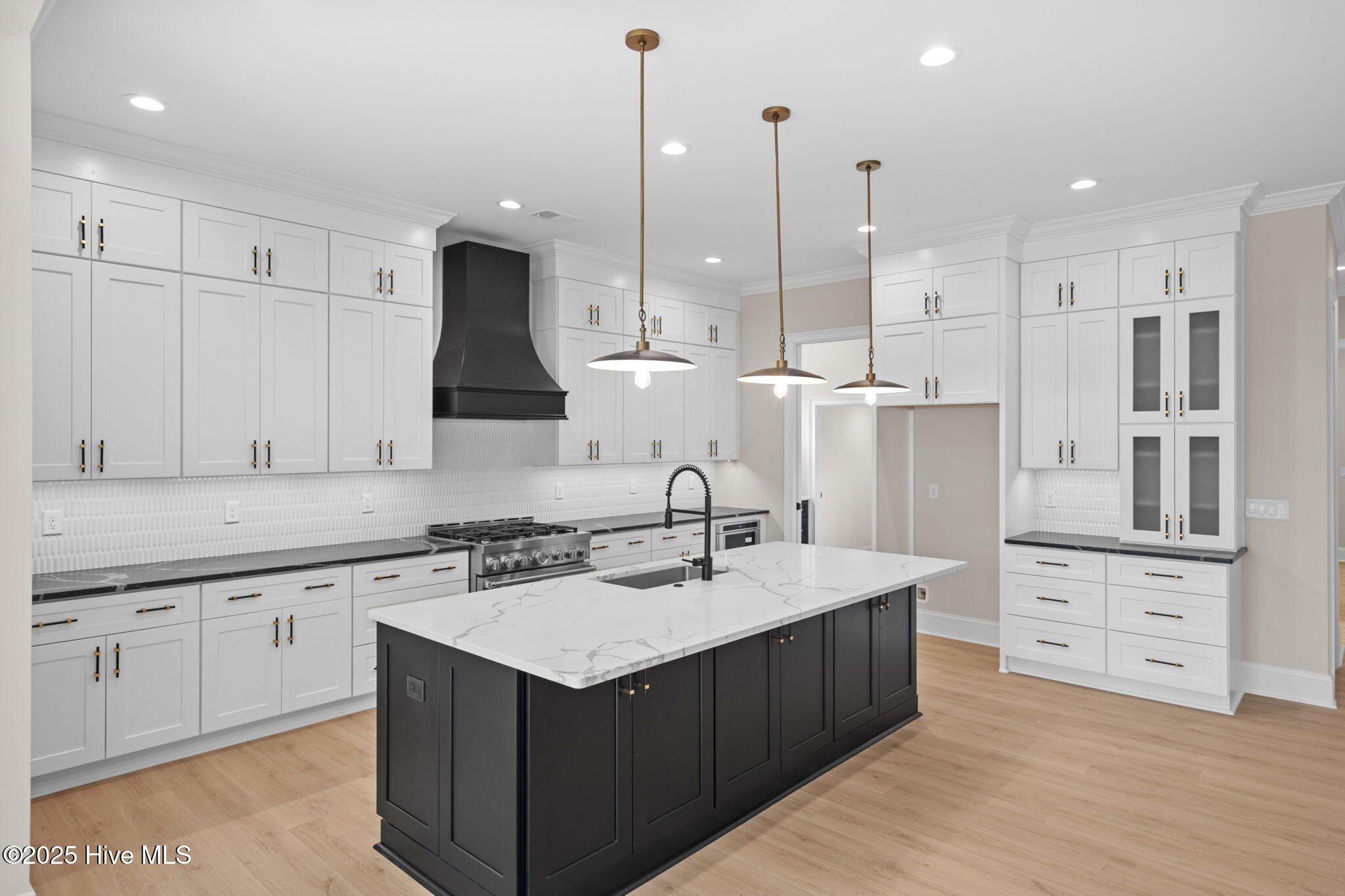 100547406 | Photo 15