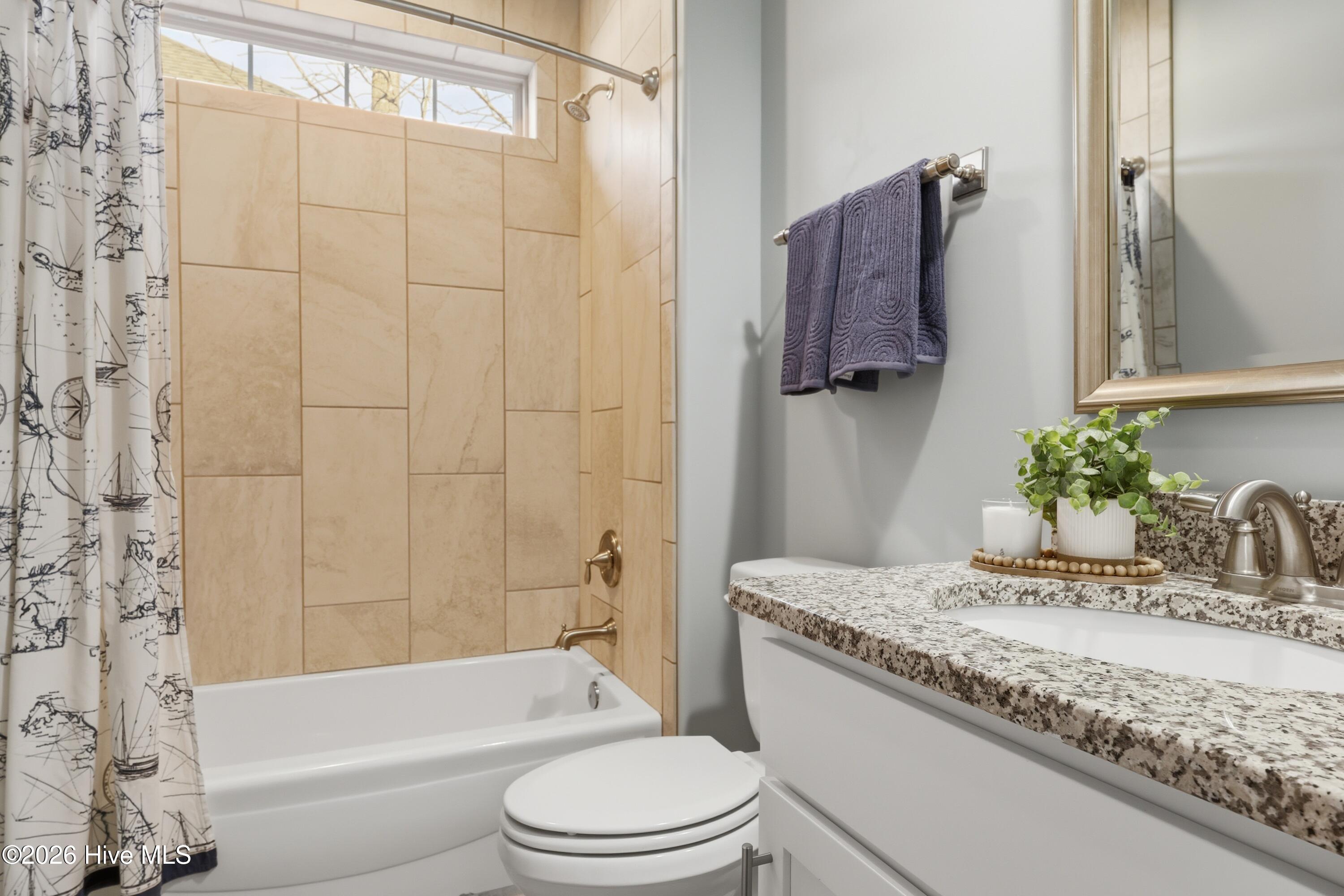 100558541 | Photo 16