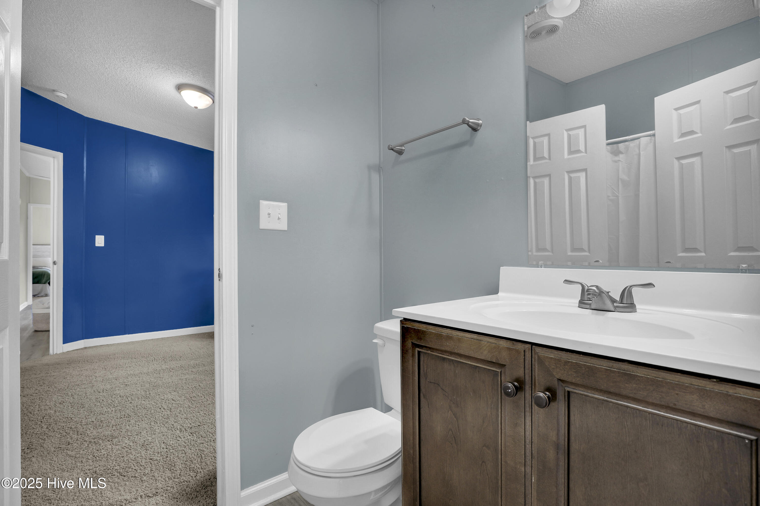 100550693 | Photo 23