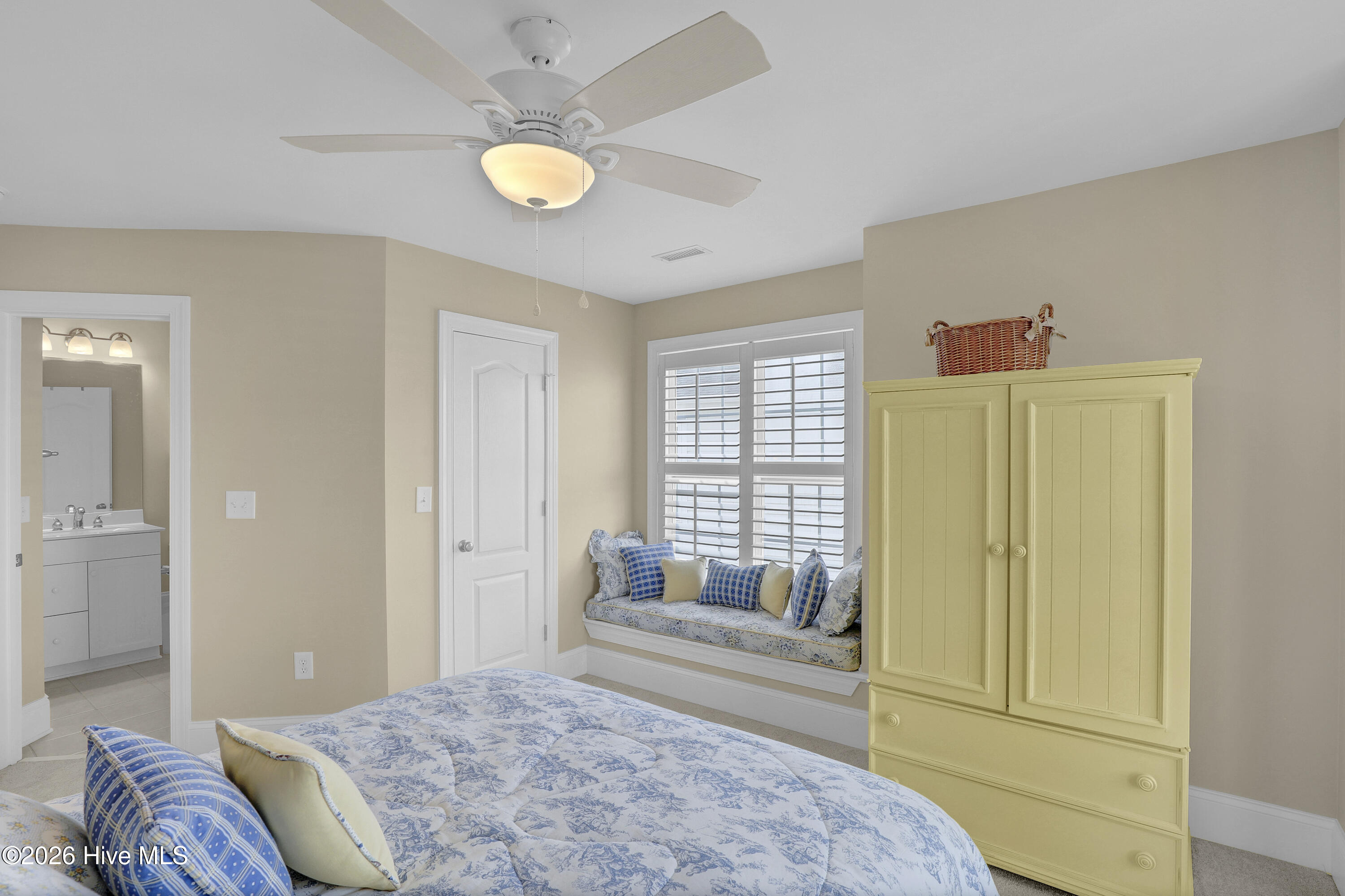 100559155 | Photo 39