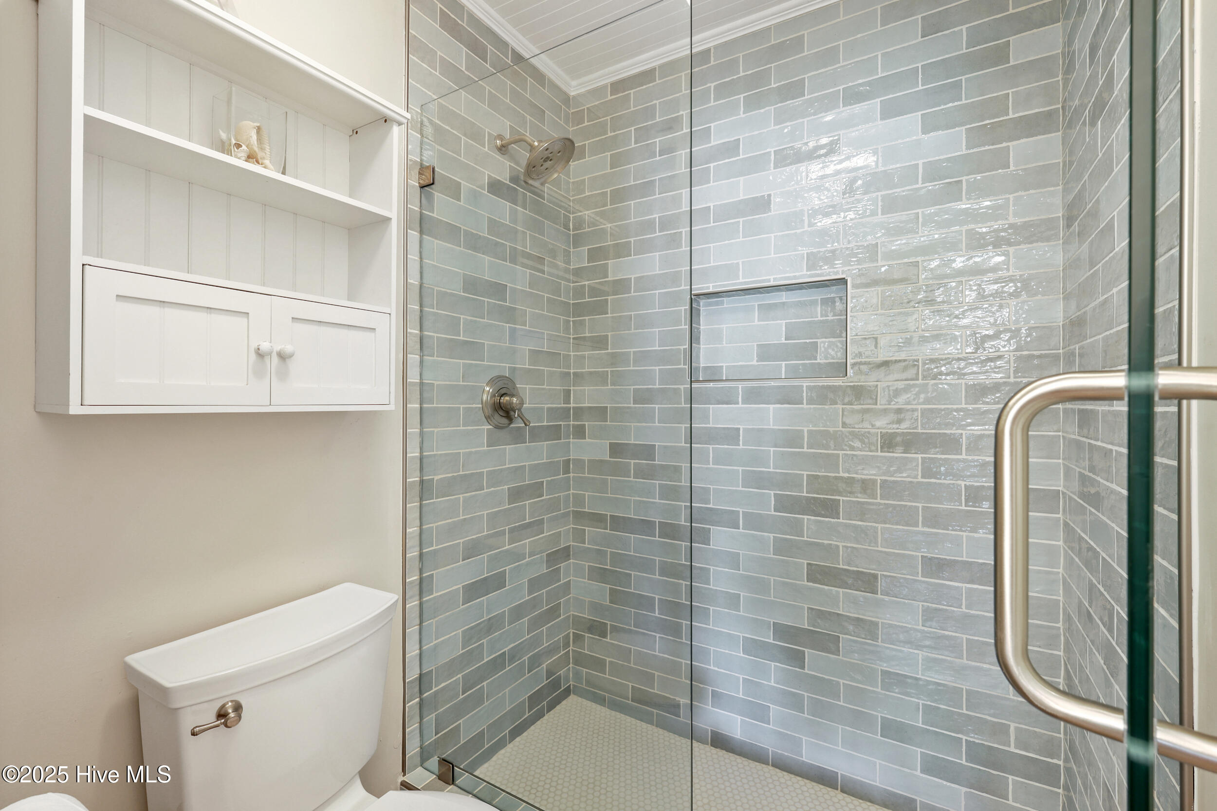 100559717 | Photo 14