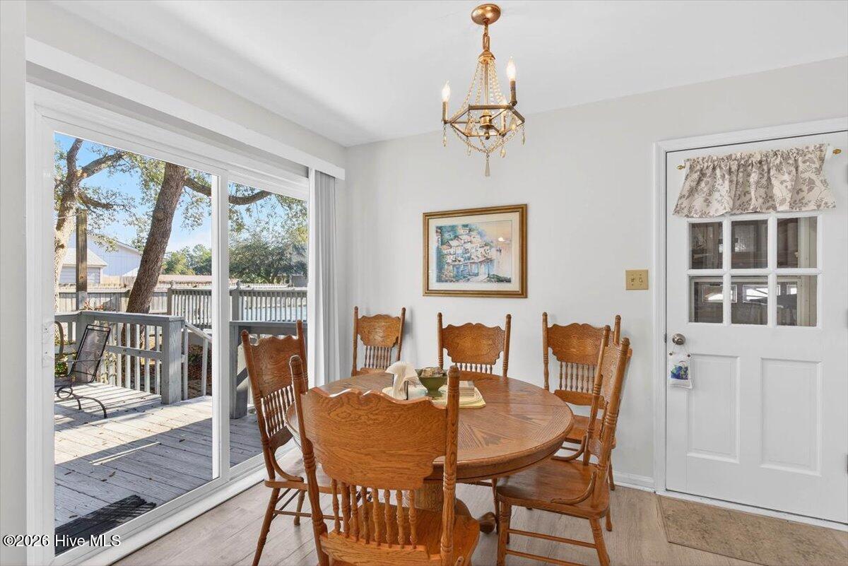 100549781 | Photo 25