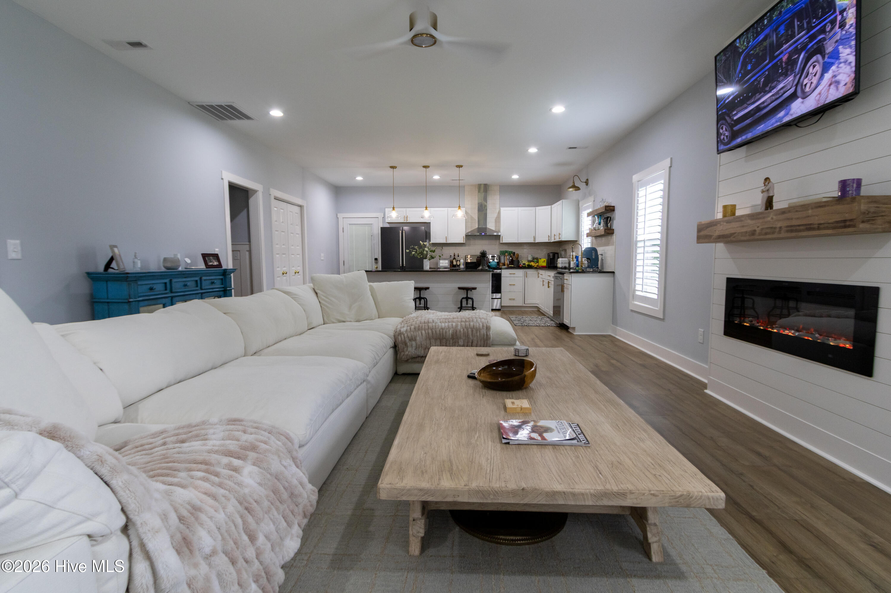 1679 N Nc 111, Pink Hill, NC 28572 – photo 7: Living Room